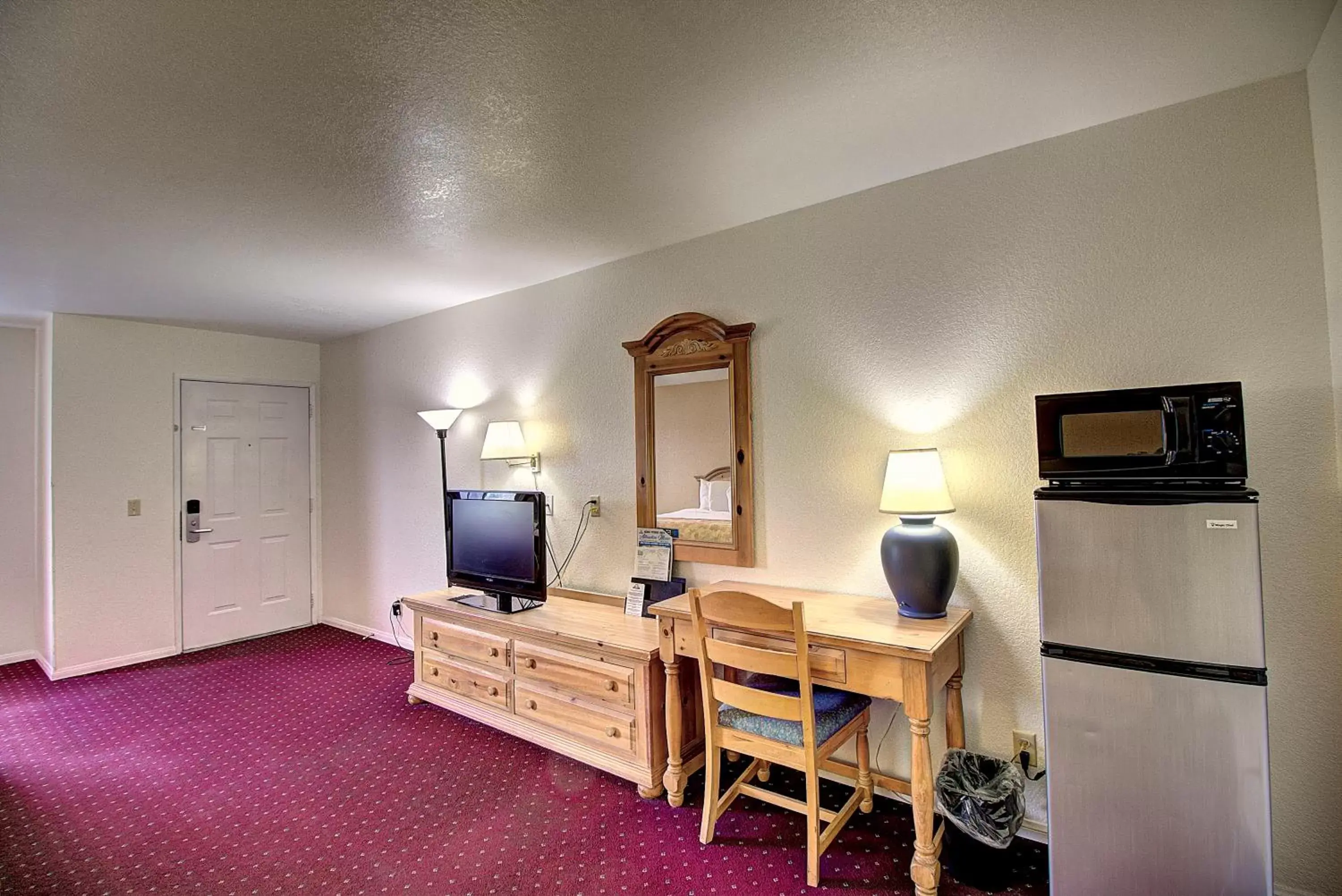 View (from property/room), TV/Entertainment Center in Days Inn & Suites by Wyndham Lolo
