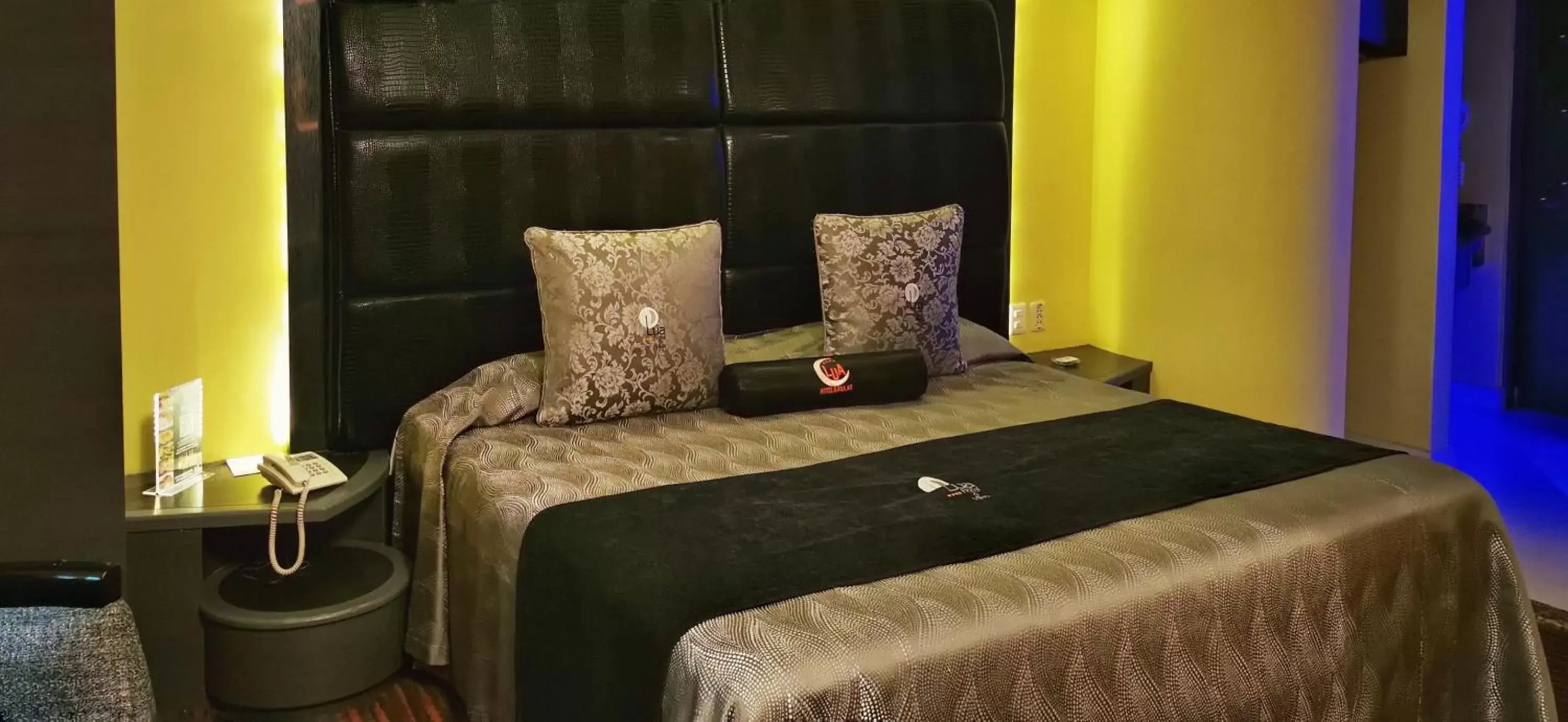 Bed in Hotel Lua