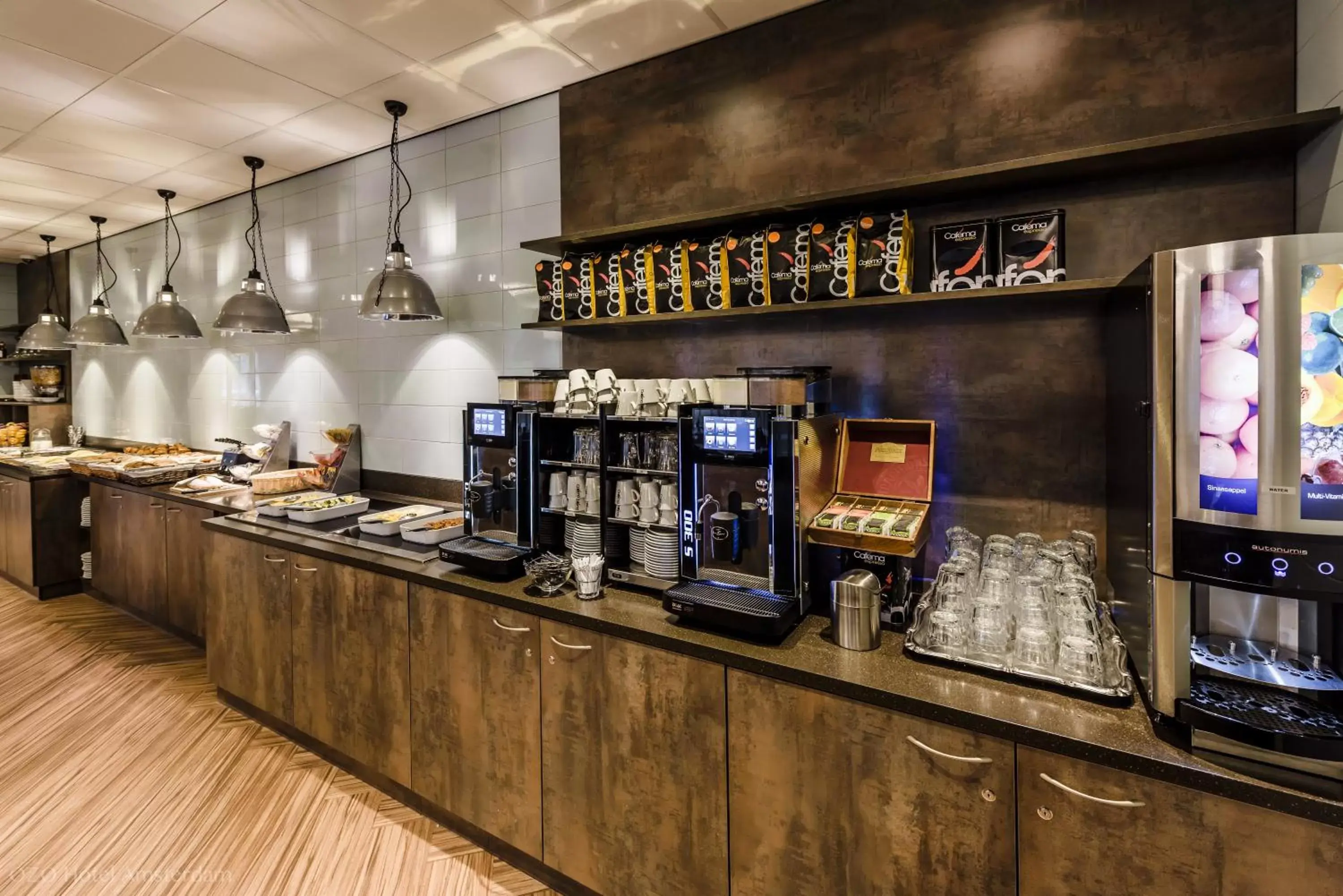 Coffee/tea facilities in OZO Hotels Arena Amsterdam
