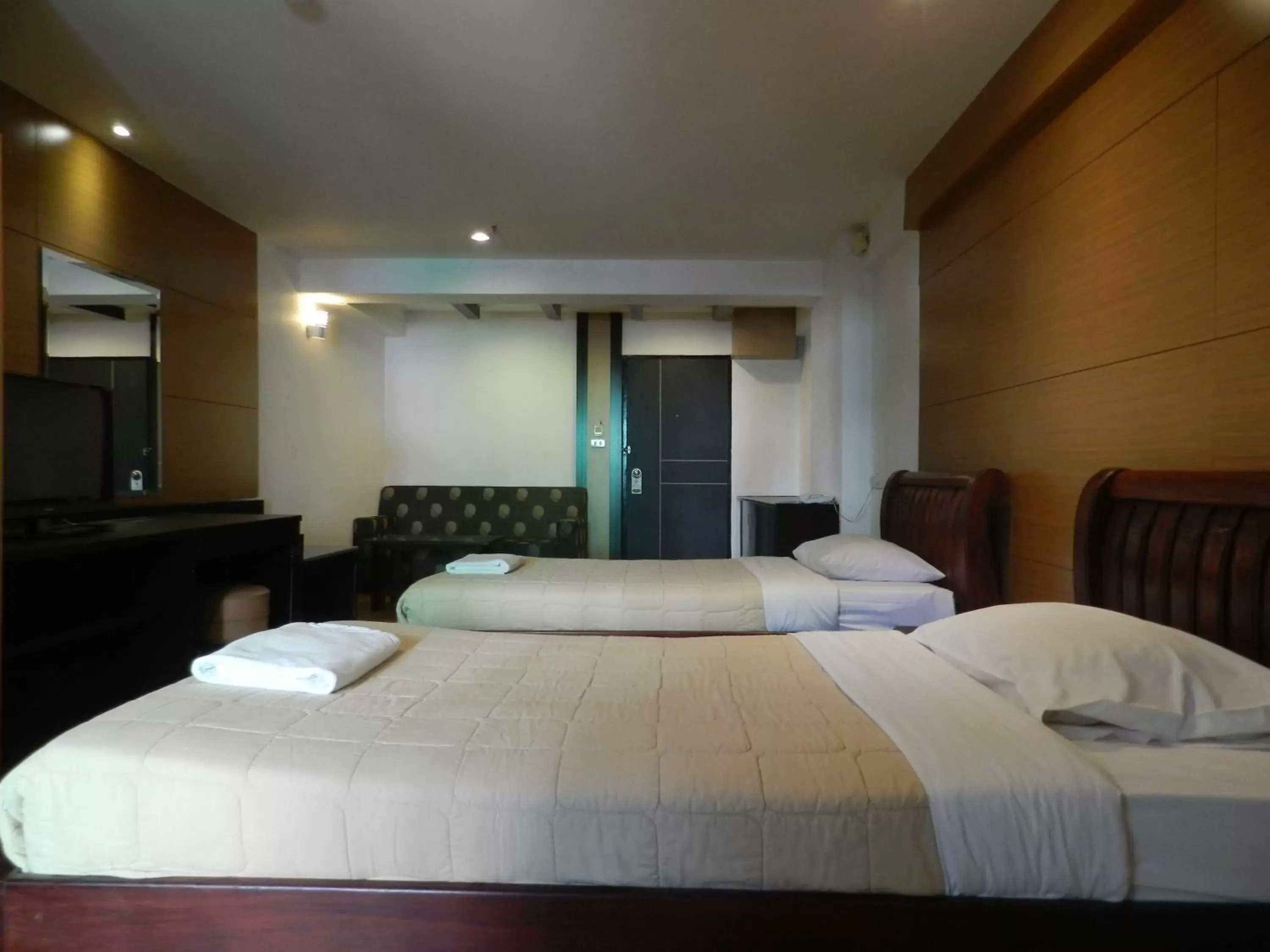 Property building, Bed in Nanatai Suites