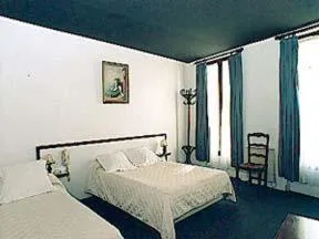Photo of the whole room, Bed in Avenir Hotel