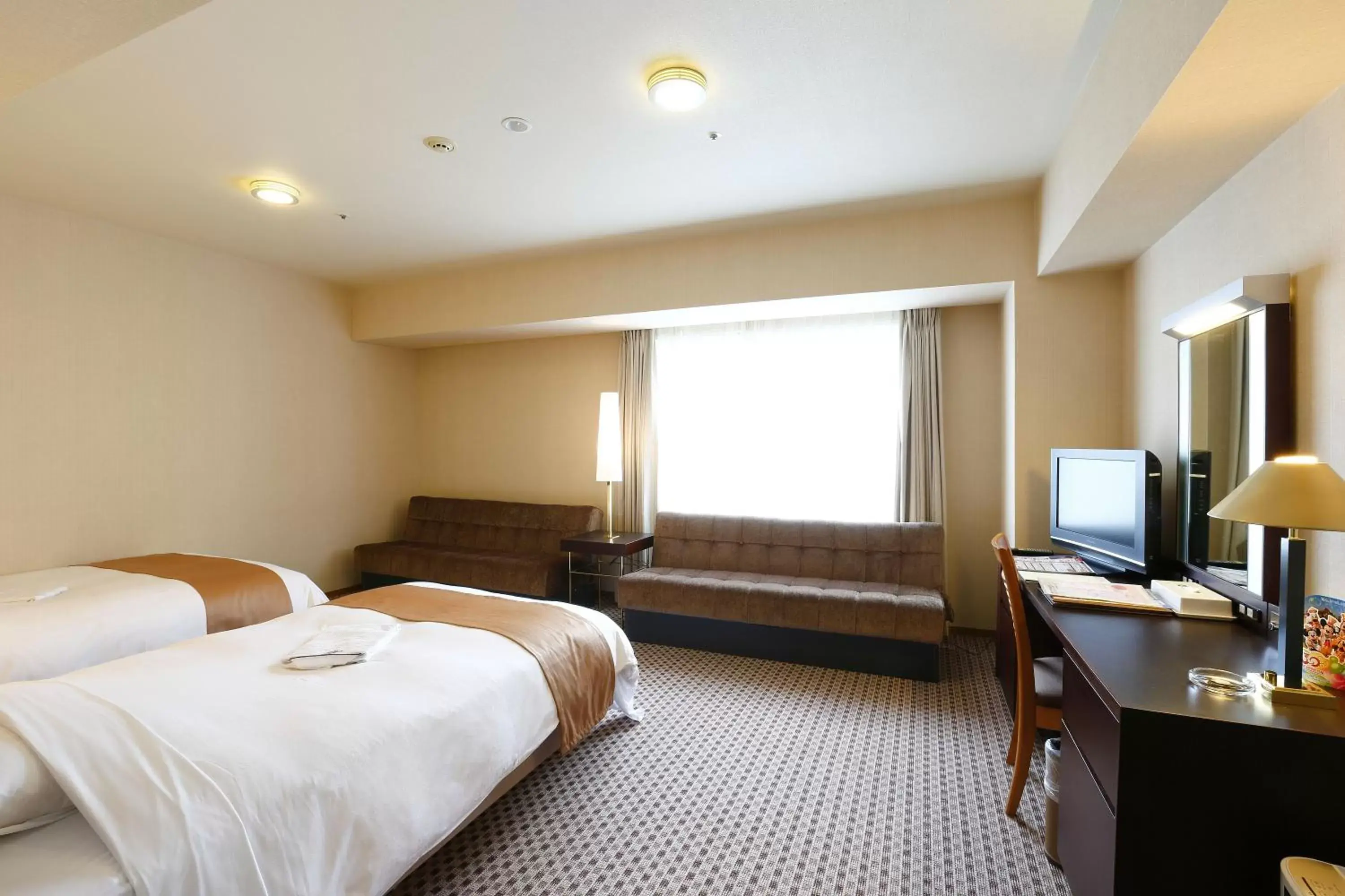 Bedroom, Bed in Keisei Hotel Miramare