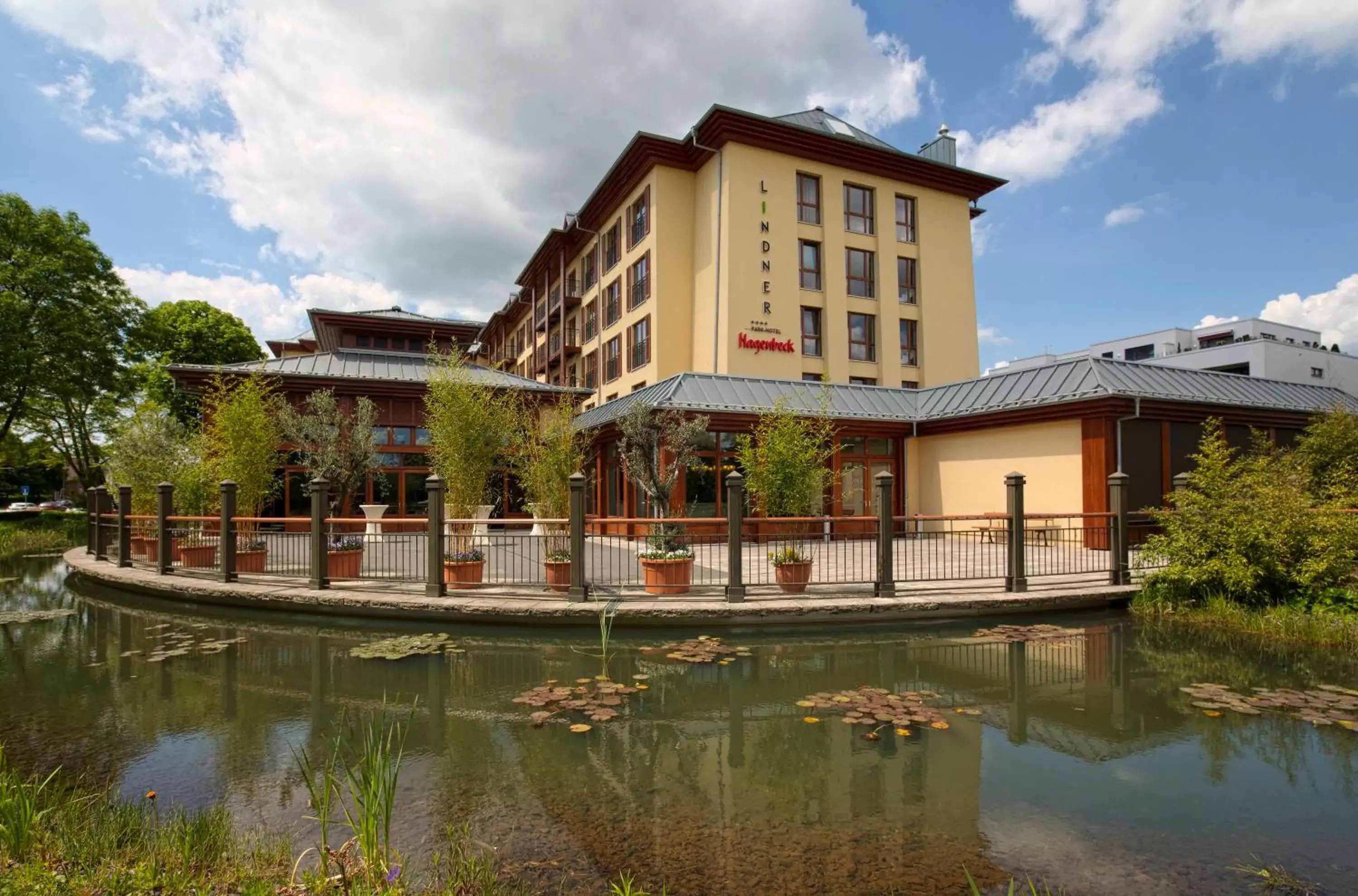 Facade/entrance, Property Building in Lindner Hotel Hamburg Hagenbeck, part of JdV by Hyatt