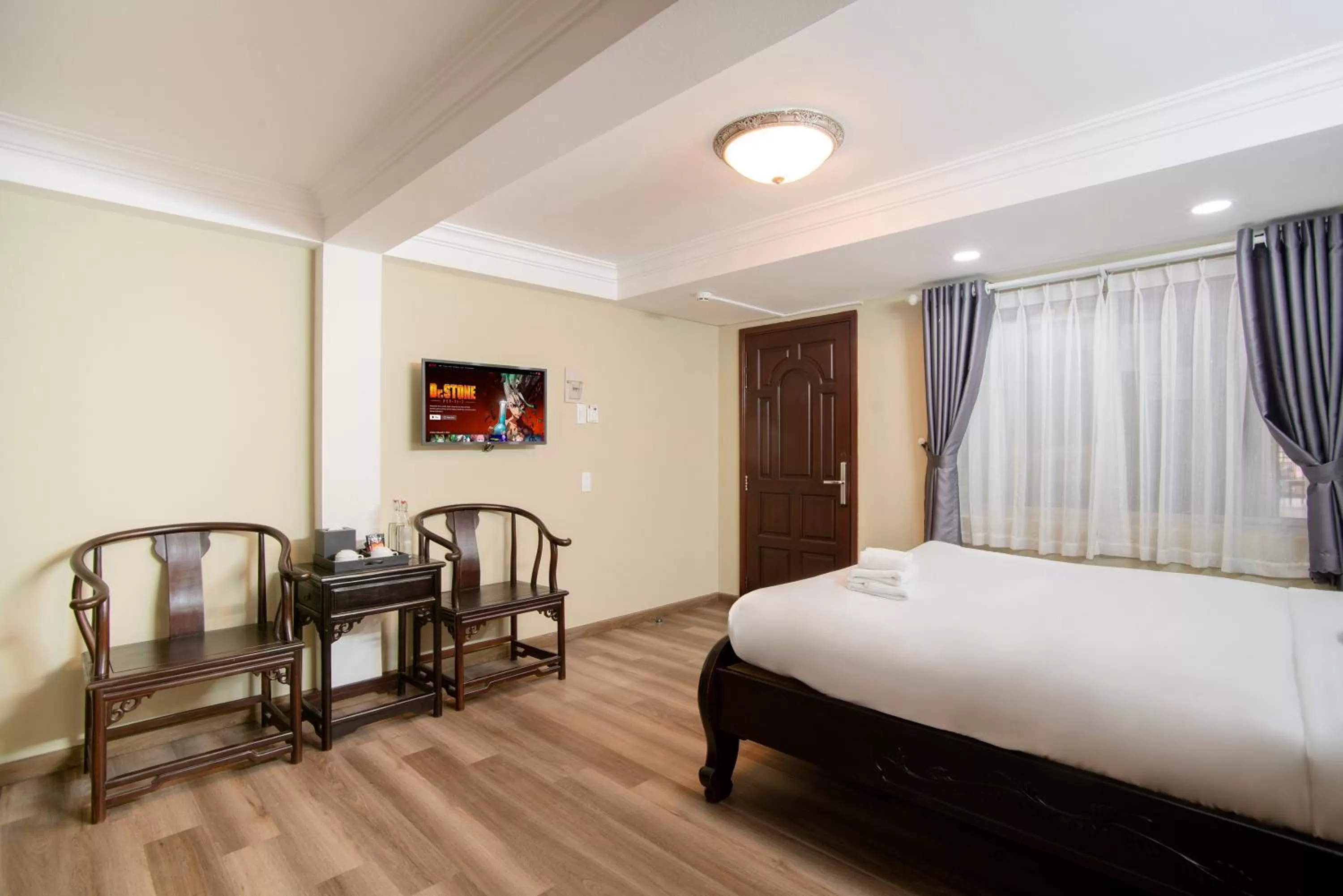 TV and multimedia, Bed in SAZI BEN THANH Hotel HCM