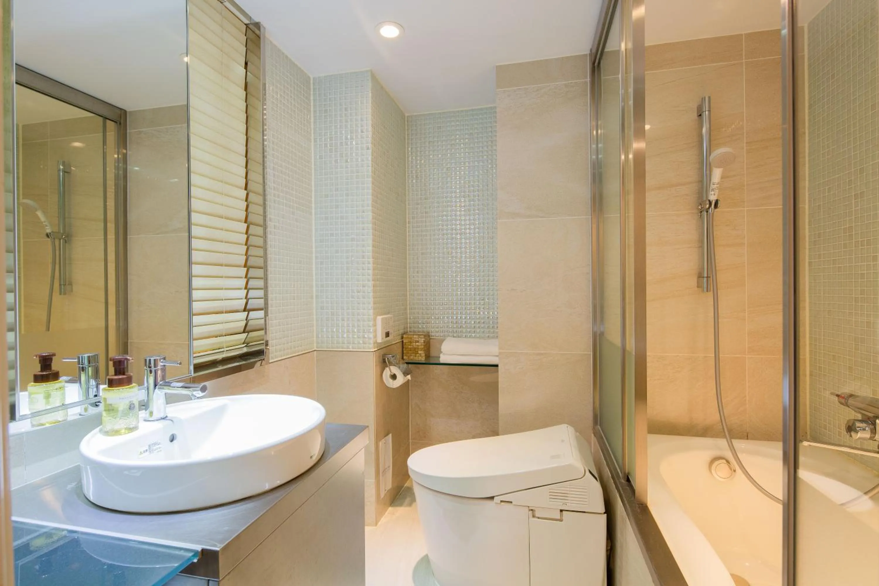 Shower in Art Hotel Kokura New Tagawa