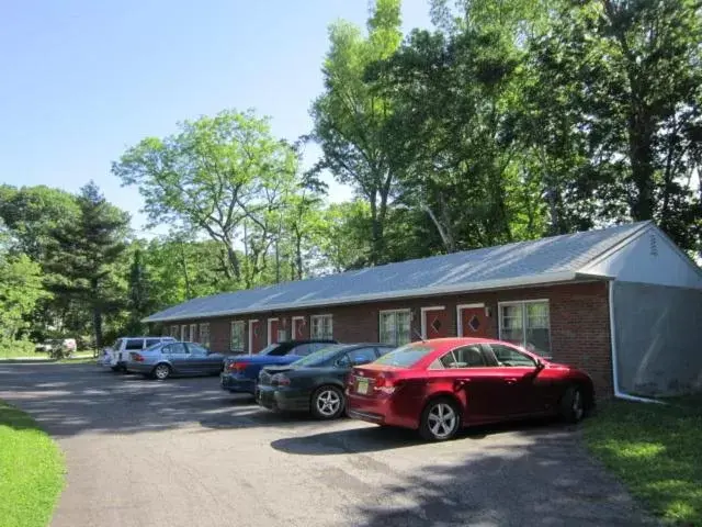 Property Building in Cadet Motel