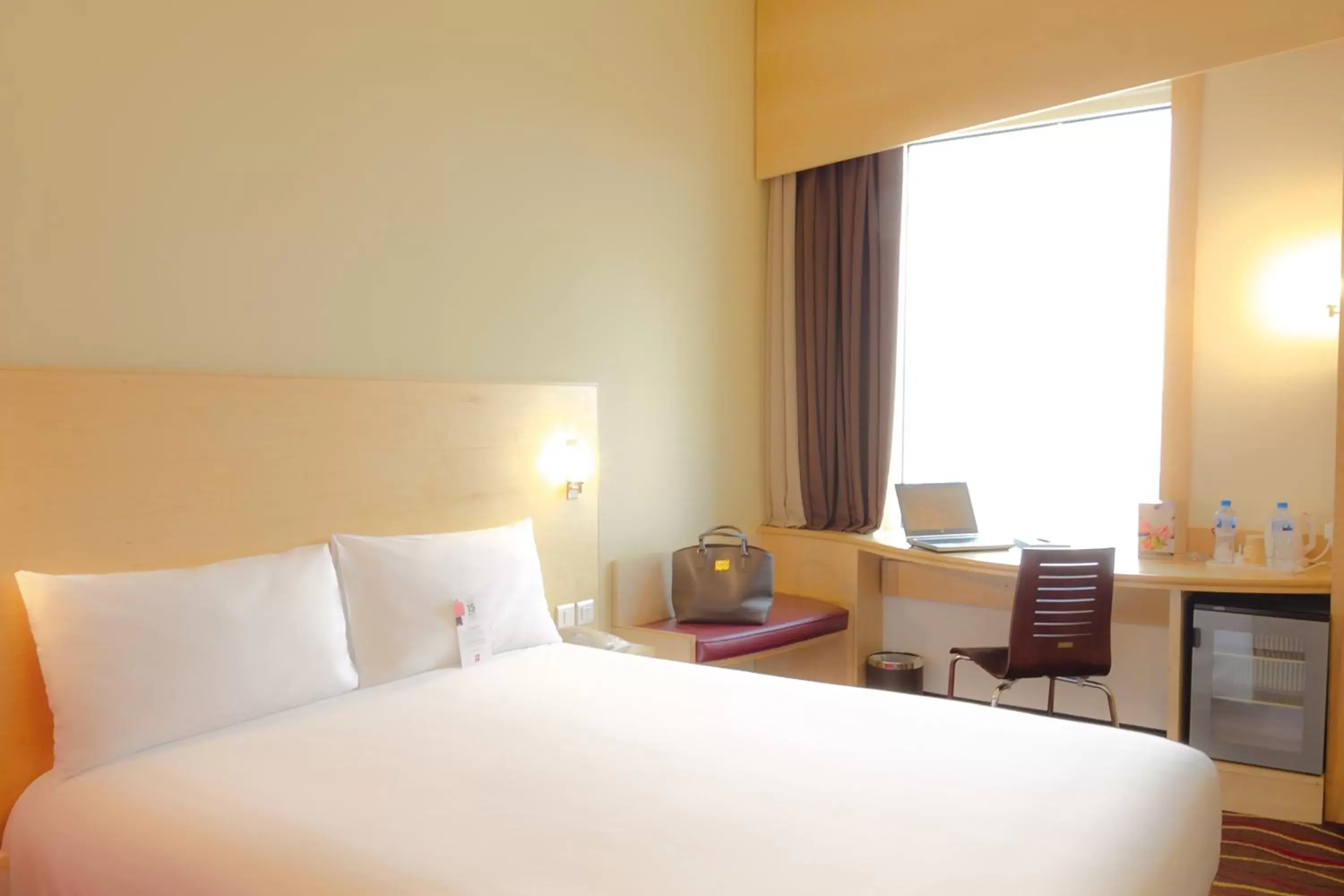 Bed in ibis Sharq