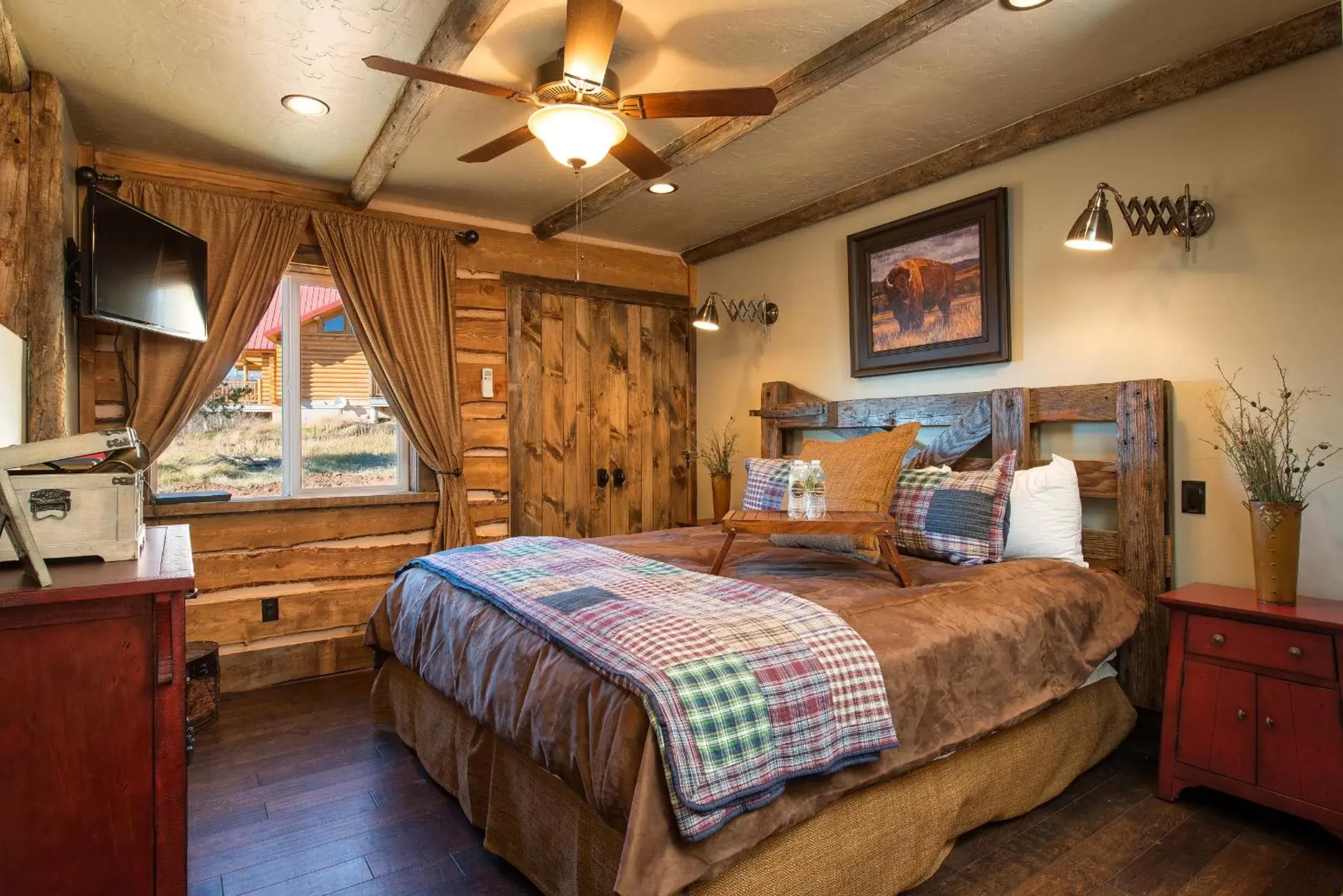 Bed in Zion Mountain Ranch