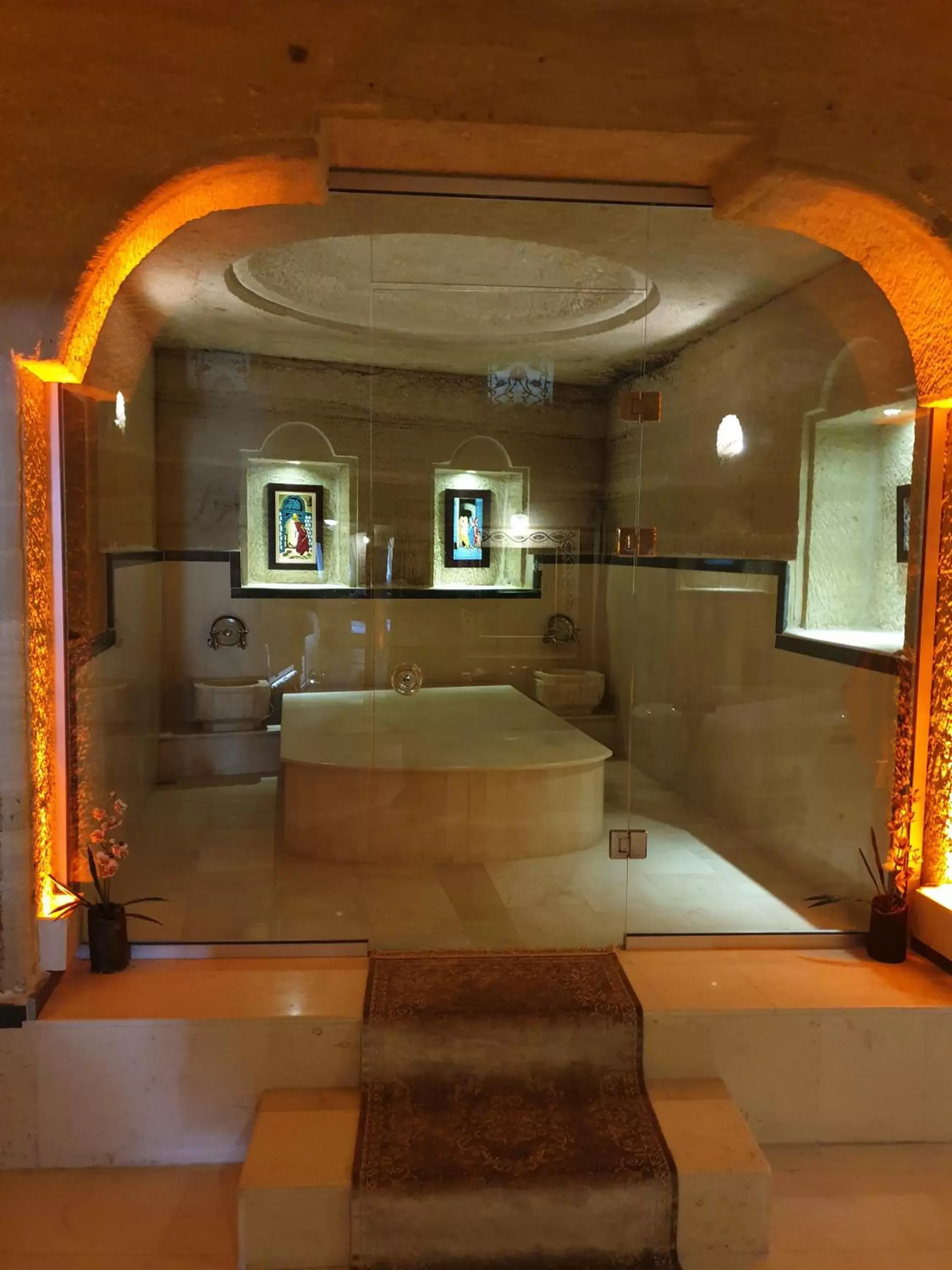 Public Bath in Aydinli Cave Hotel