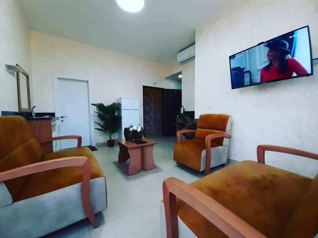 Dolphin Suites Hotel