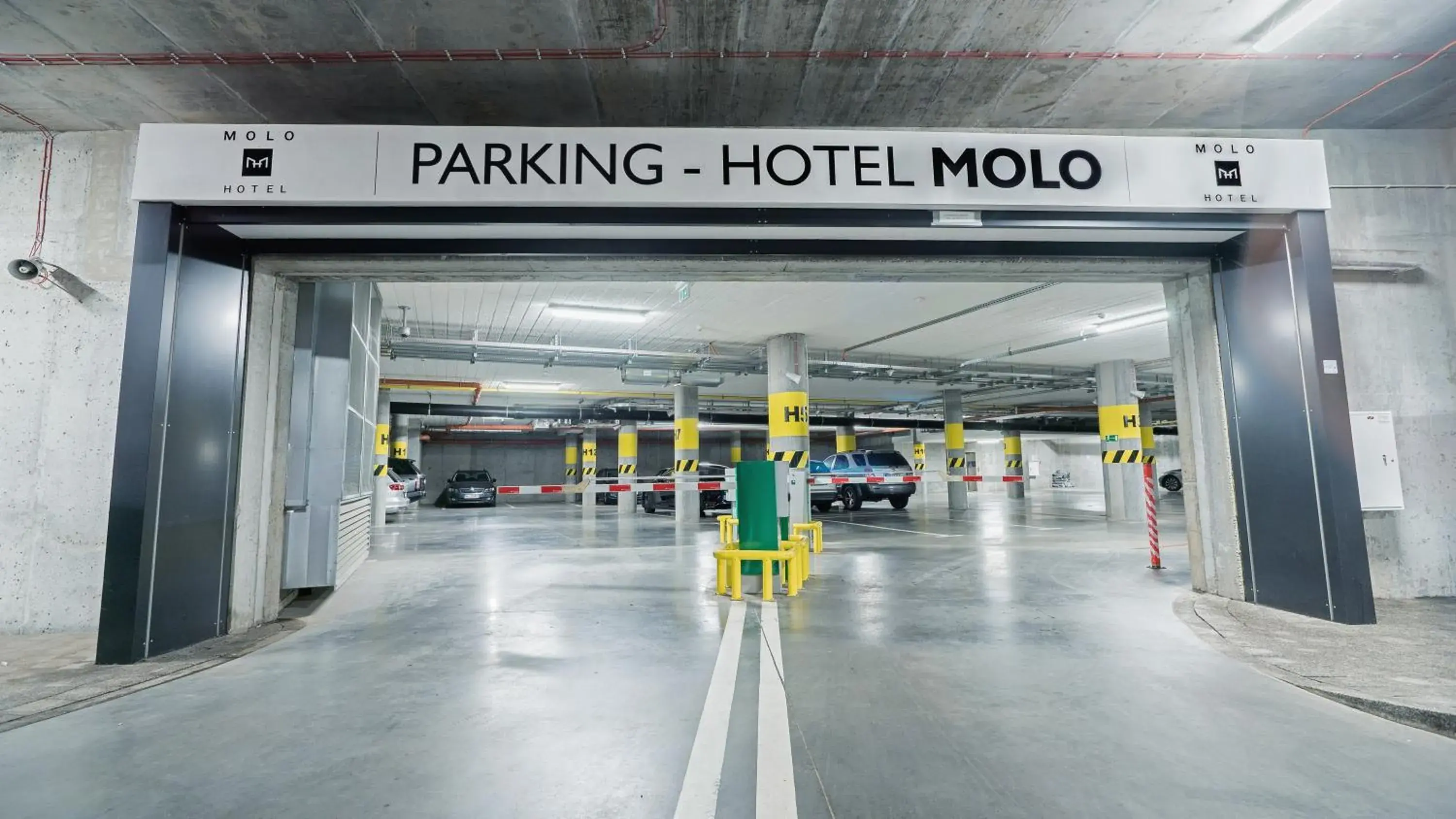 Parking in Hotel Molo
