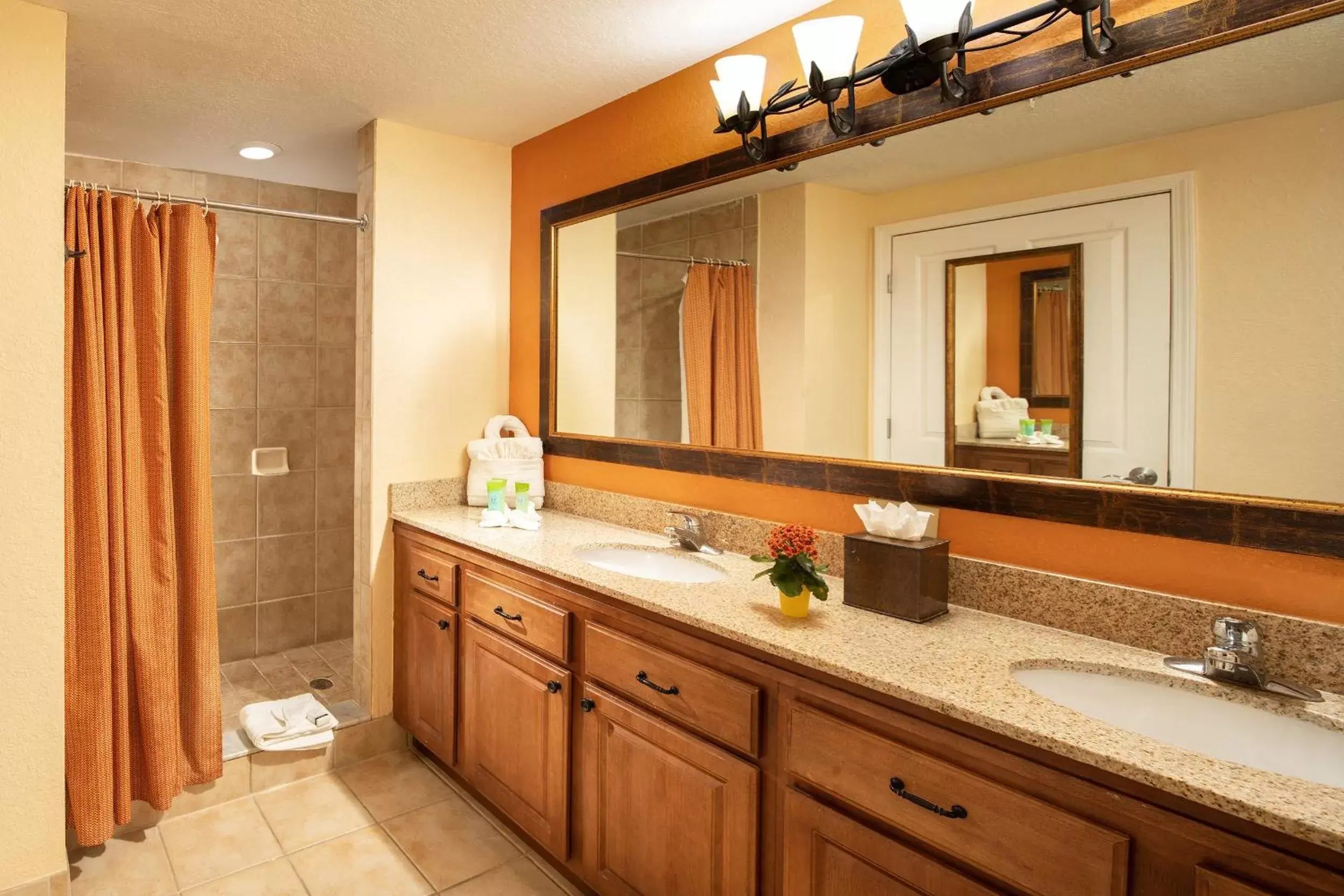 Bathroom in Floridays Orlando Two & Three Bed Rooms Condo Resort