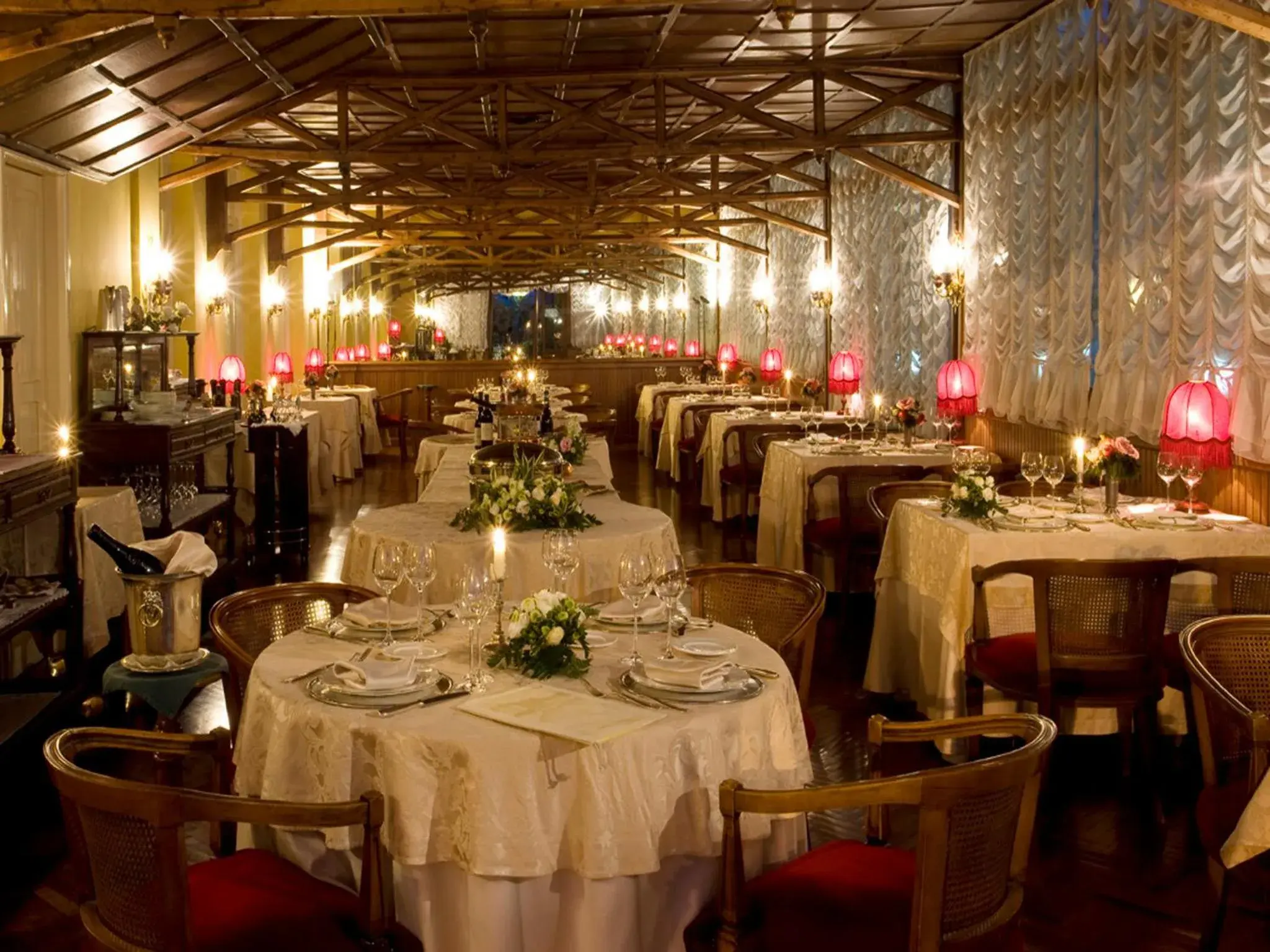 Restaurant/Places to Eat in Hotel Vittoria