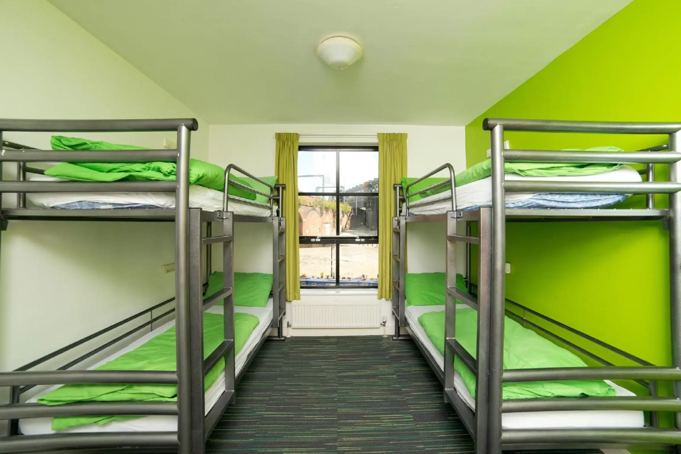 bunk bed in YHA Manchester Hostel