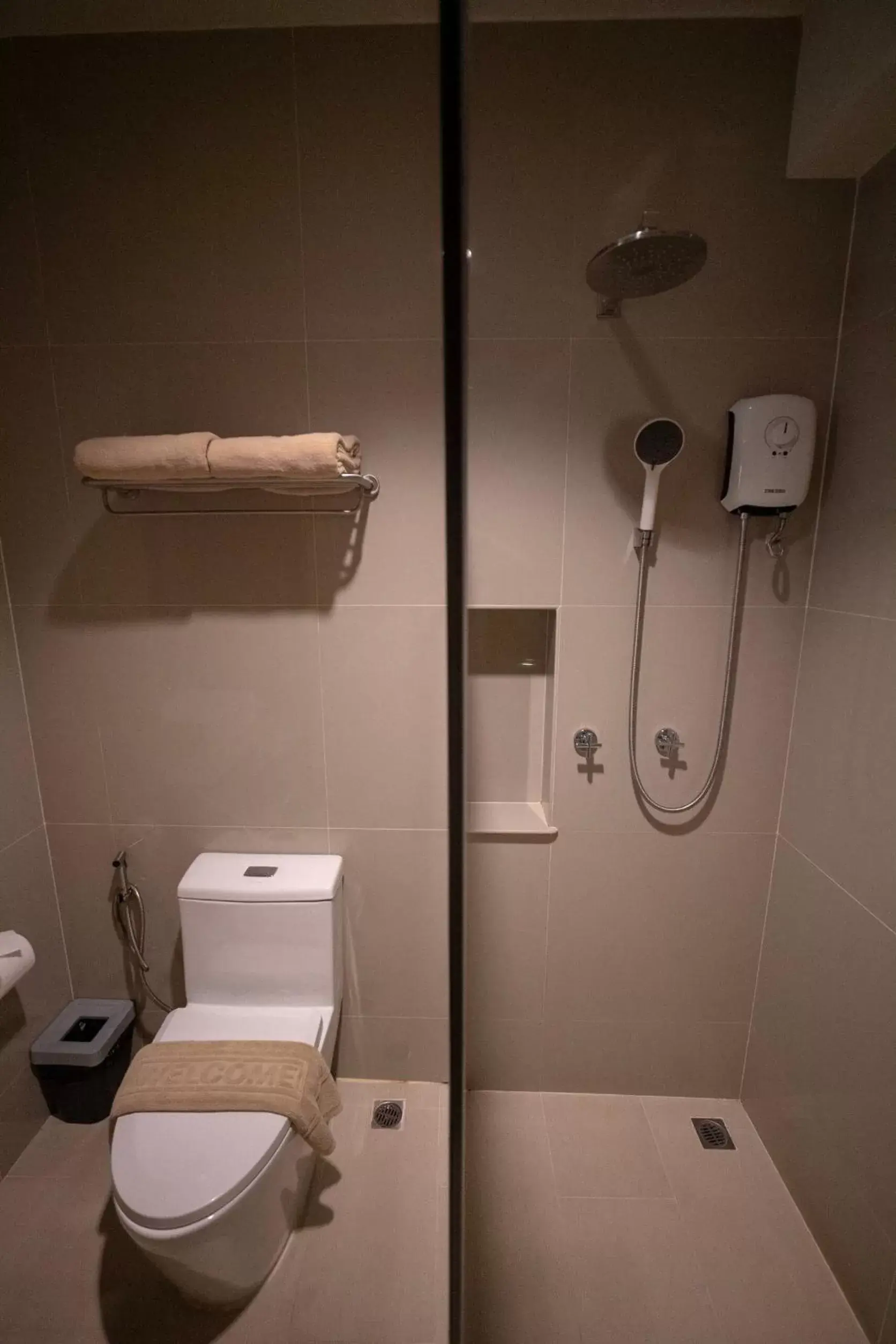 Bathroom in Riverawan Hotel