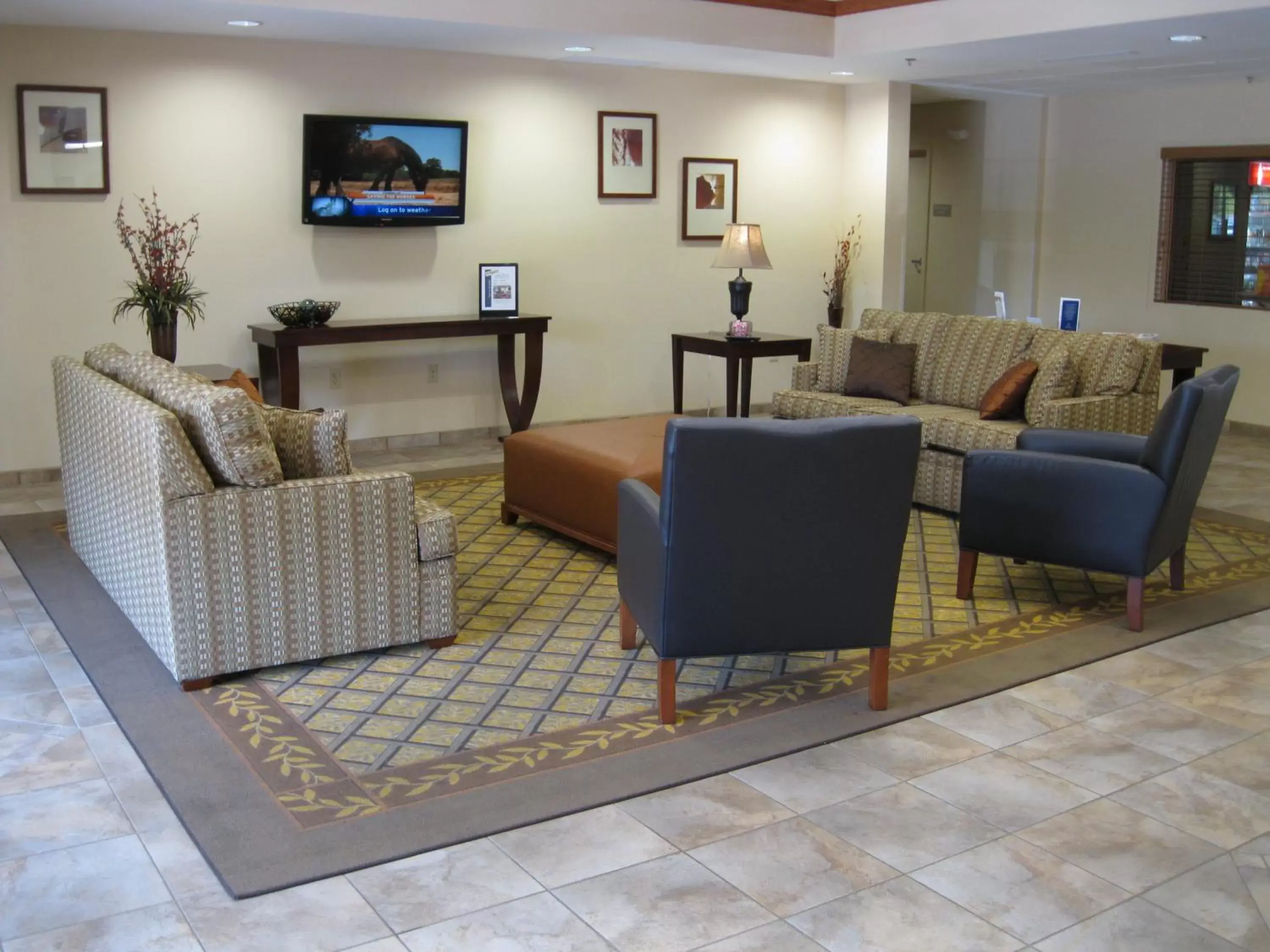 Property building, Seating Area in Candlewood Suites Radcliff - Fort Knox, an IHG Hotel