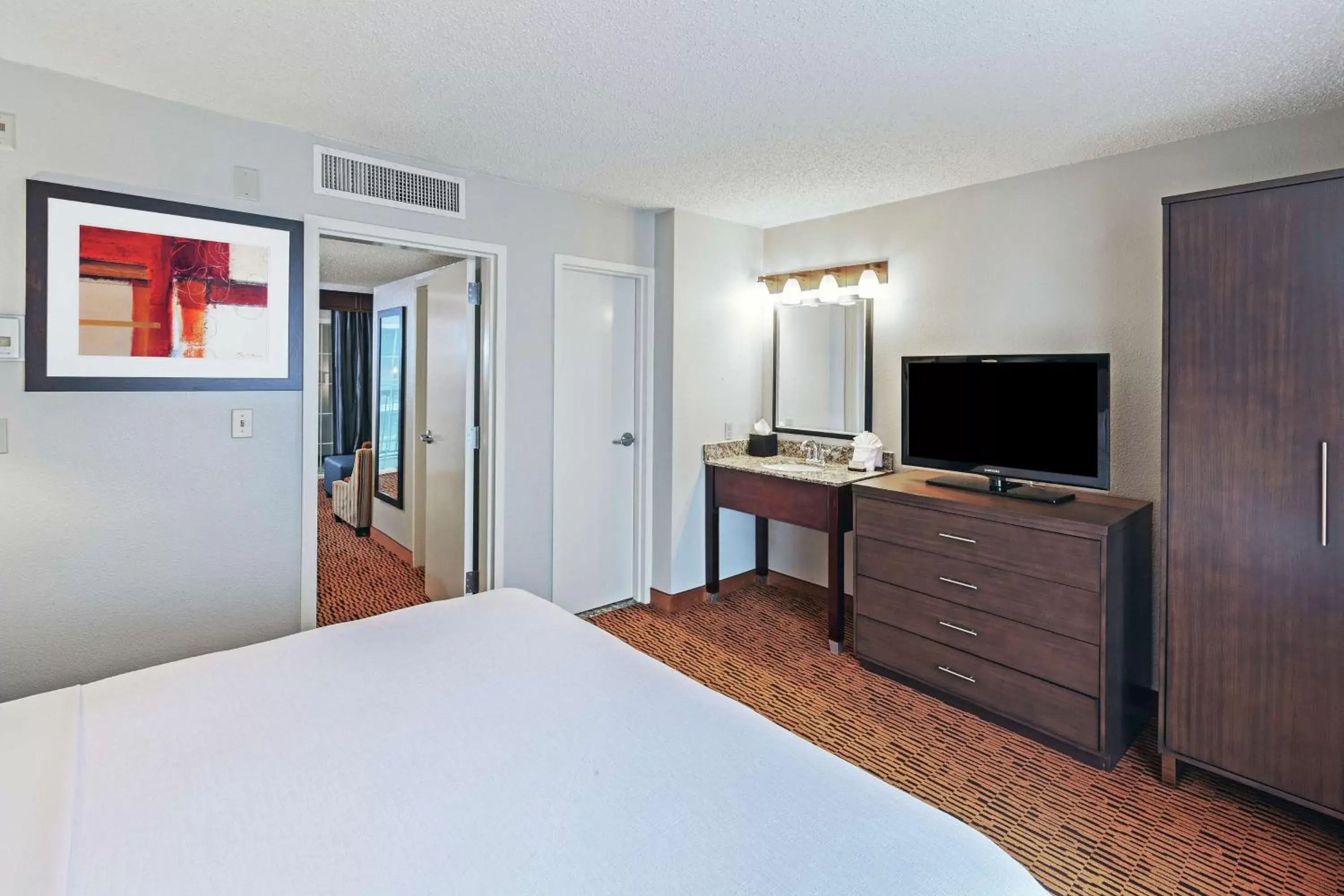 Bedroom, Bed in Embassy Suites by Hilton Dallas Market Center