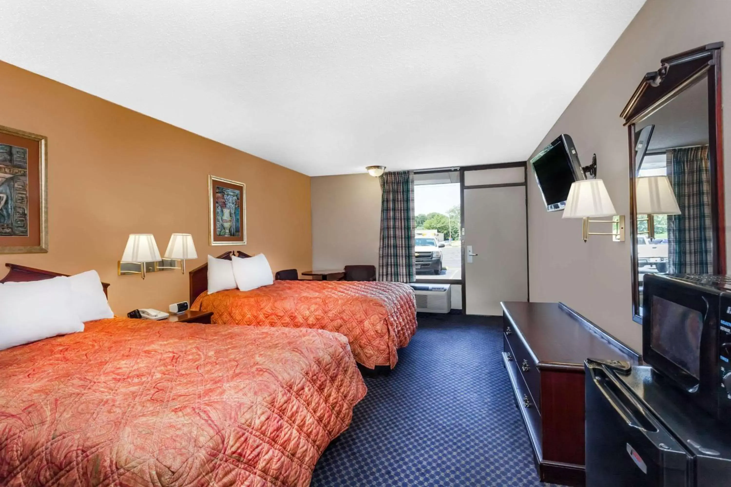 Photo of the whole room in Days Inn by Wyndham Martin