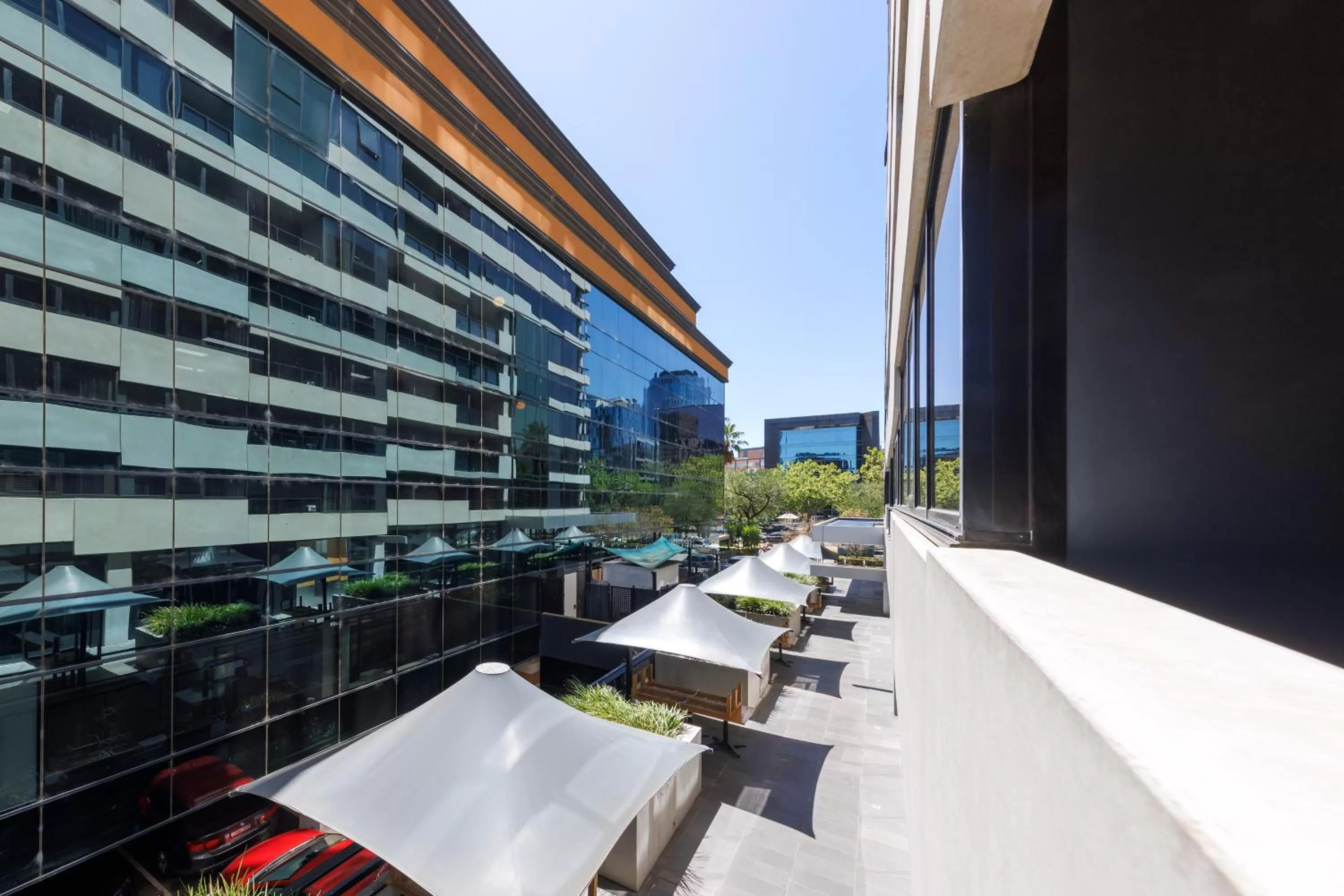 Property building in Oaks Melbourne St Kilda Road Hotel