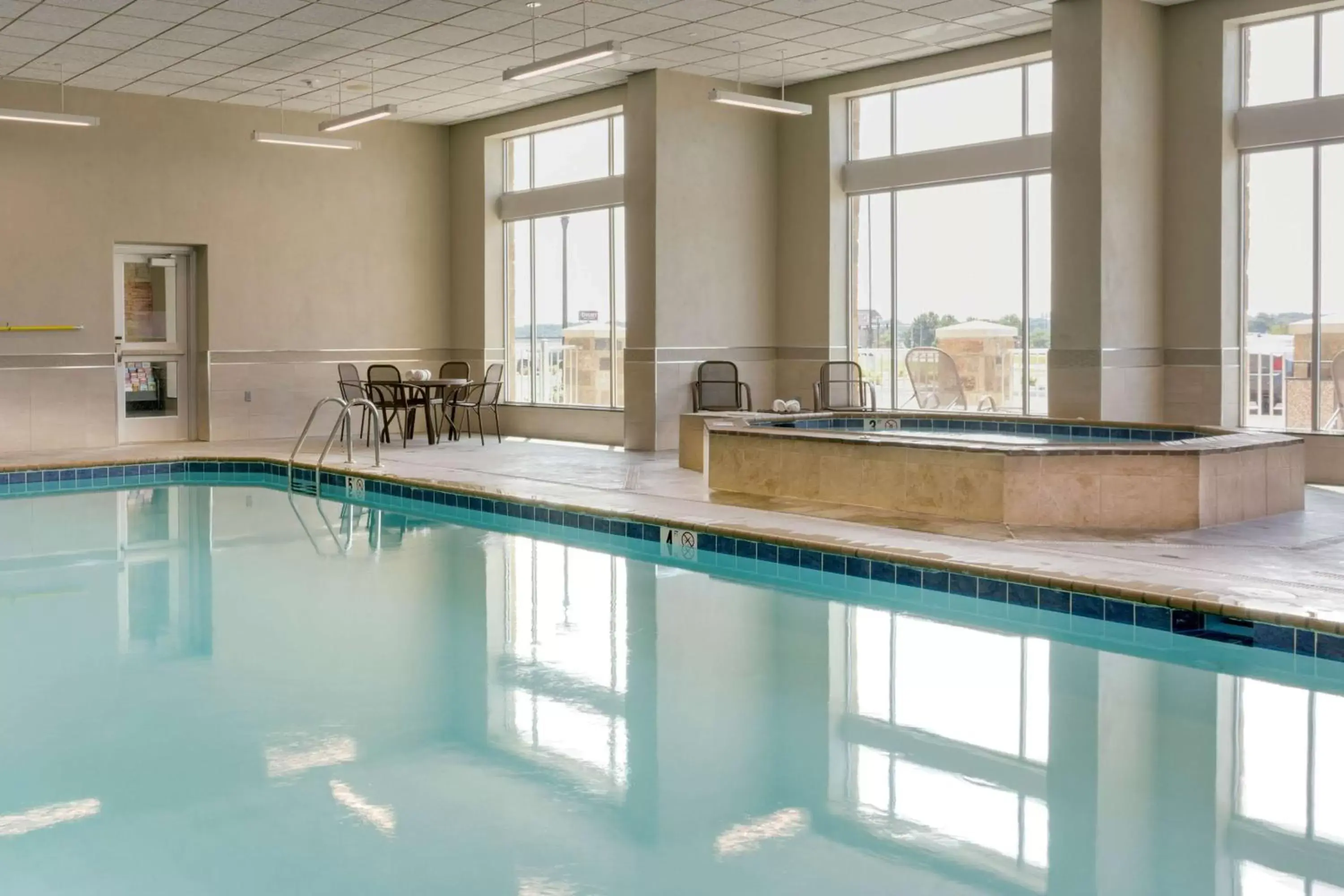 Activities, Swimming Pool in Drury Plaza Hotel Cape Girardeau Conference Center