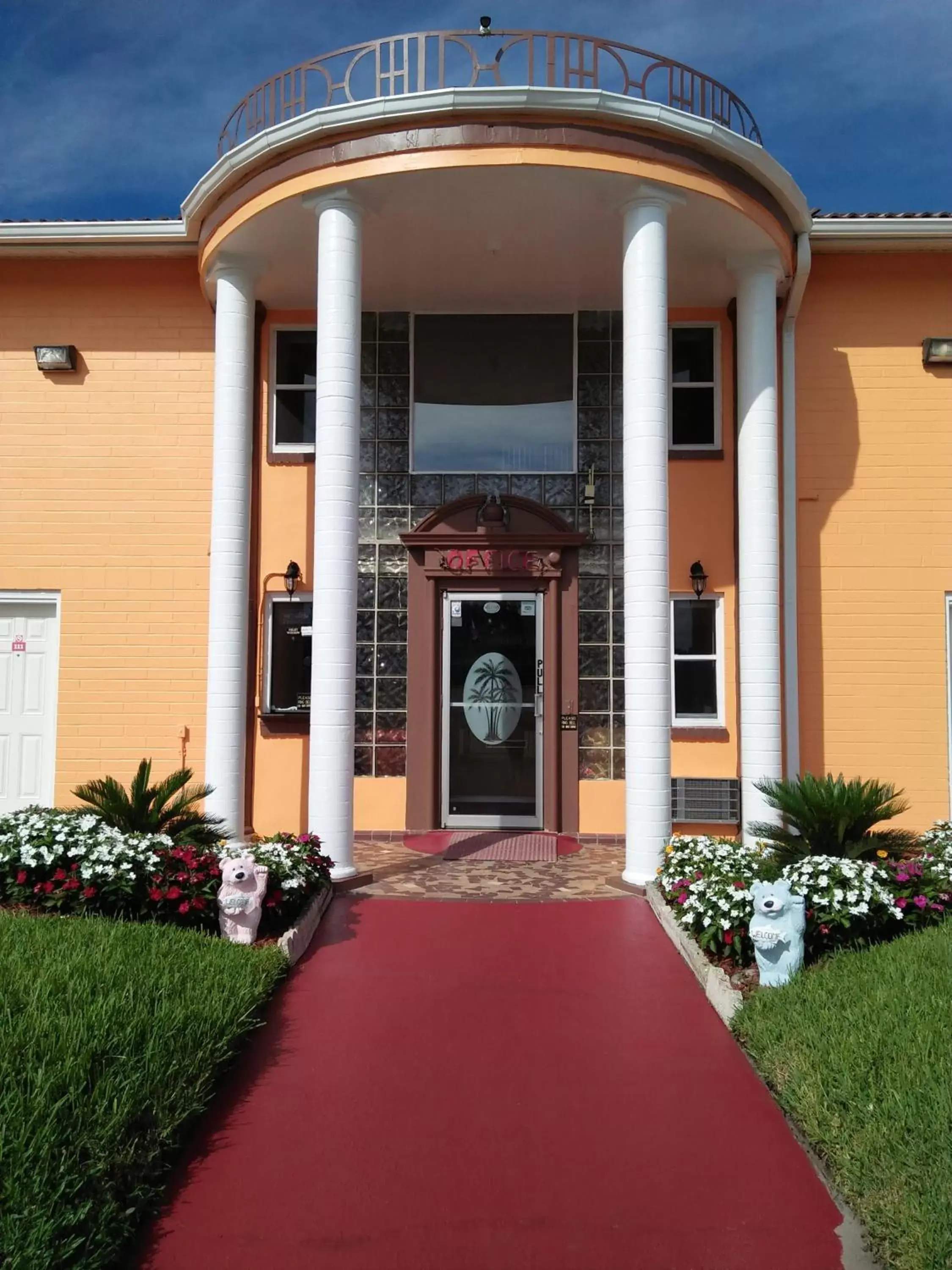 Facade/entrance in Super Inn Daytona Beach