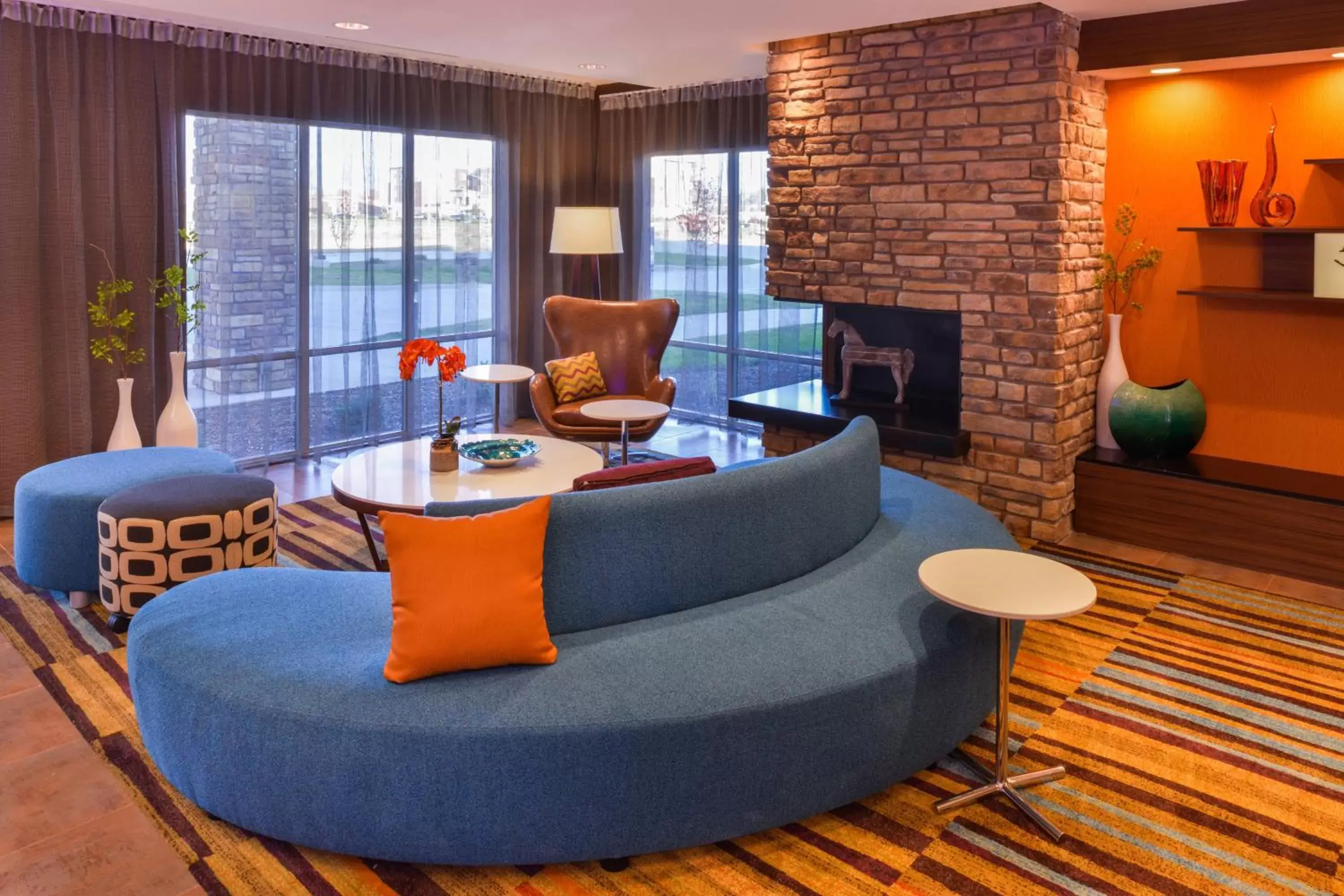 Lobby or reception, Seating Area in Fairfield Inn & Suites by Marriott Coralville