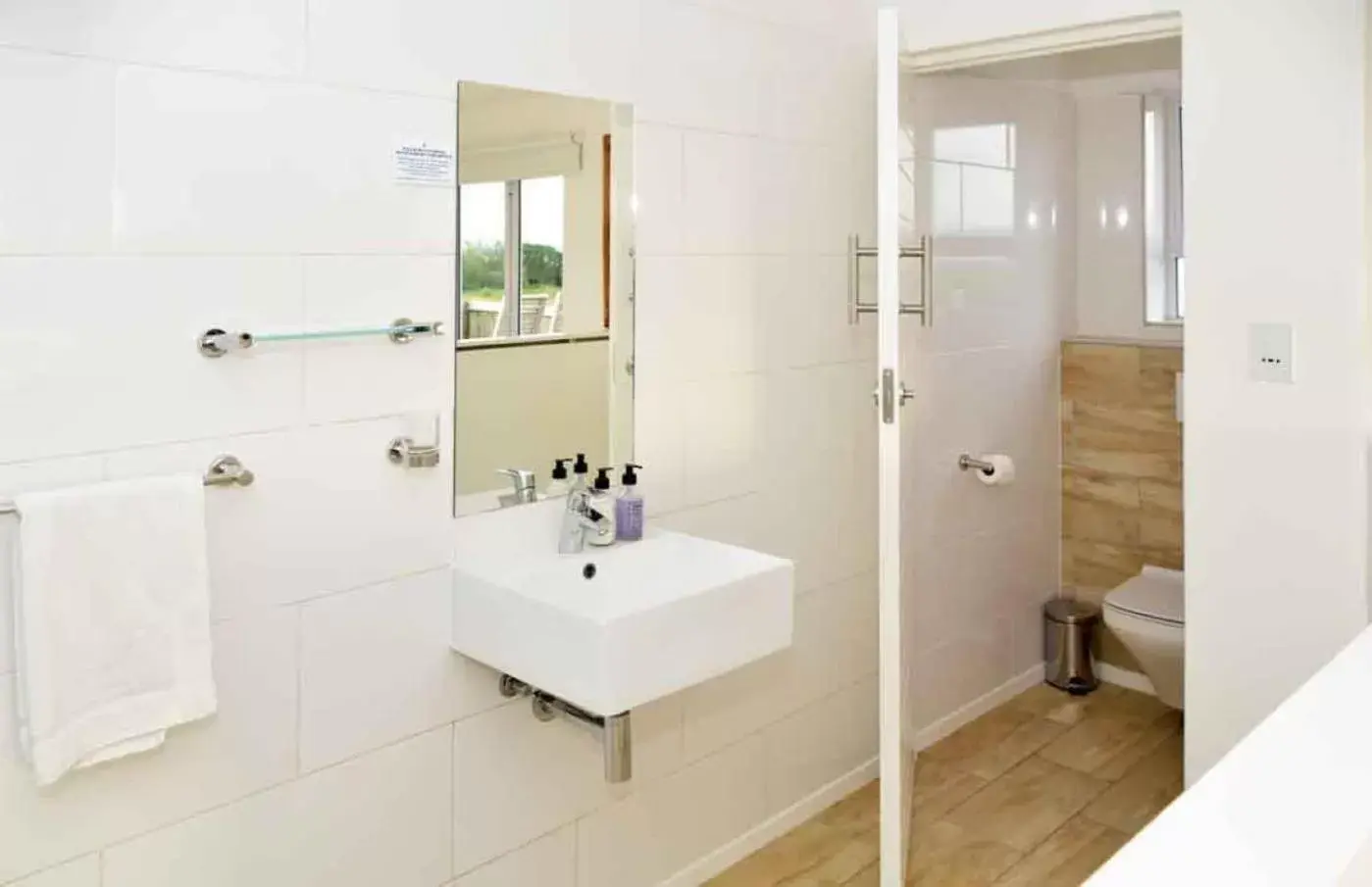 Property building, Bathroom in theLAB Robertson