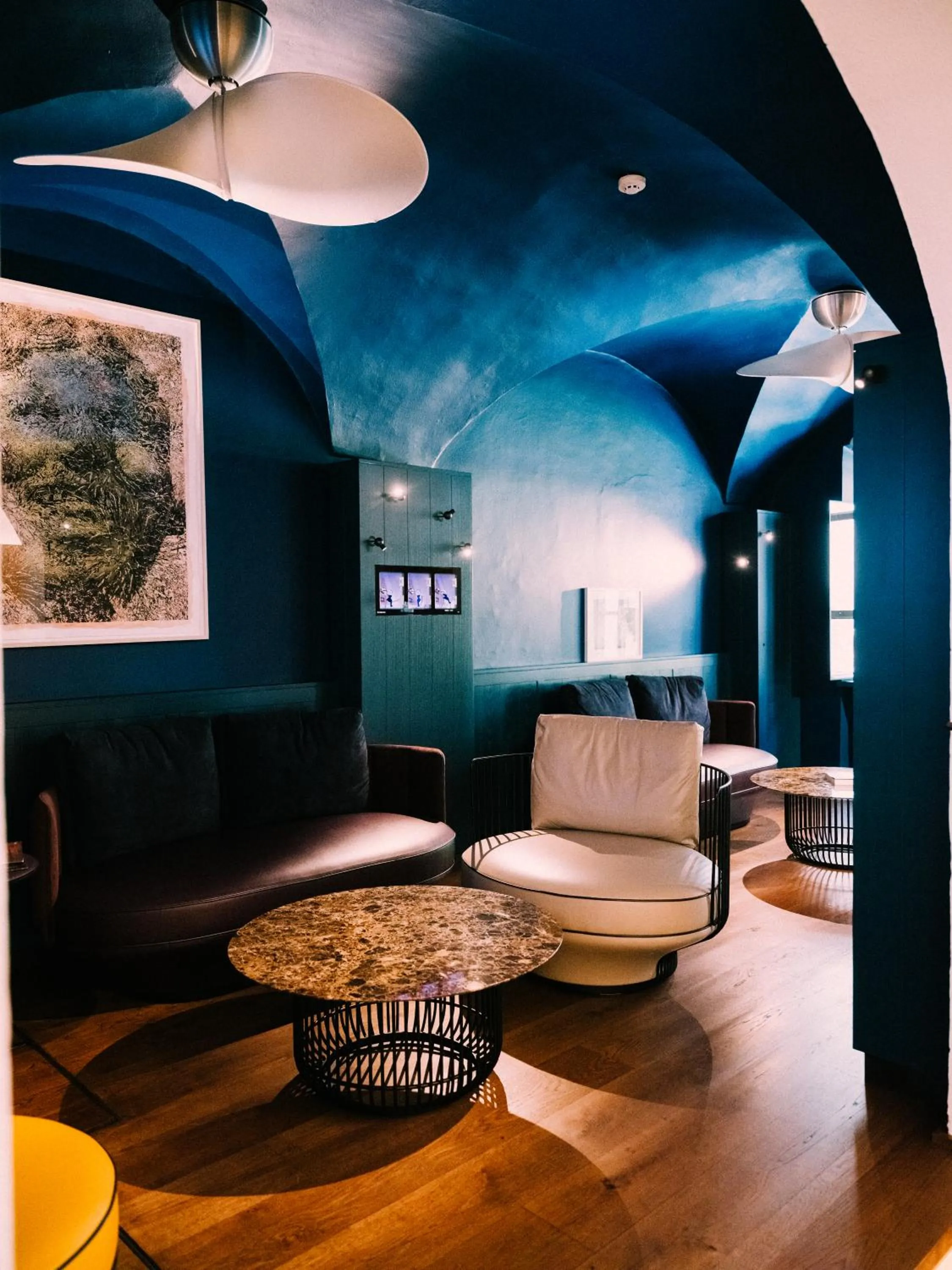 Lobby or reception in artHotel Blaue Gans