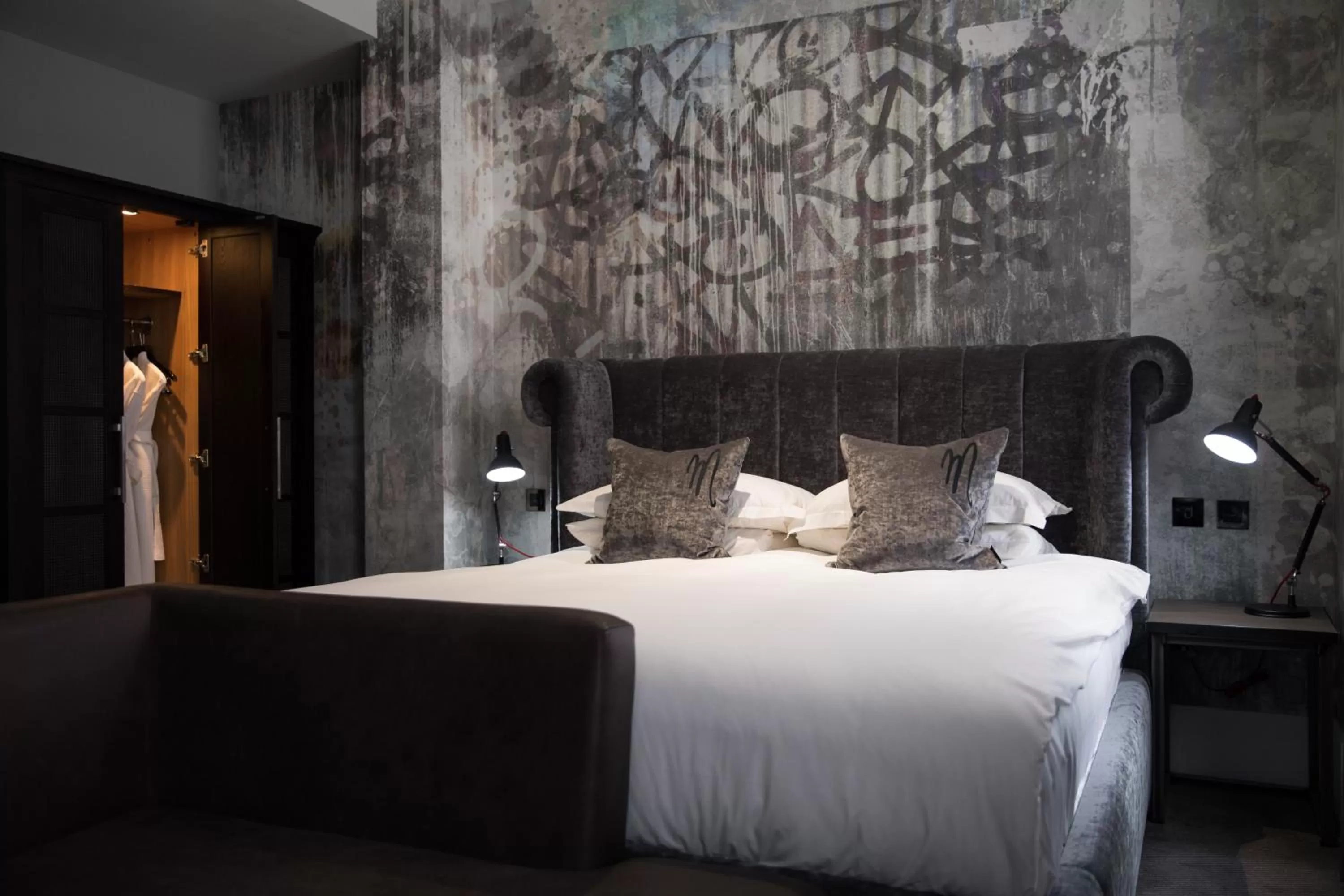 Bedroom, Bed in Malmaison Reading