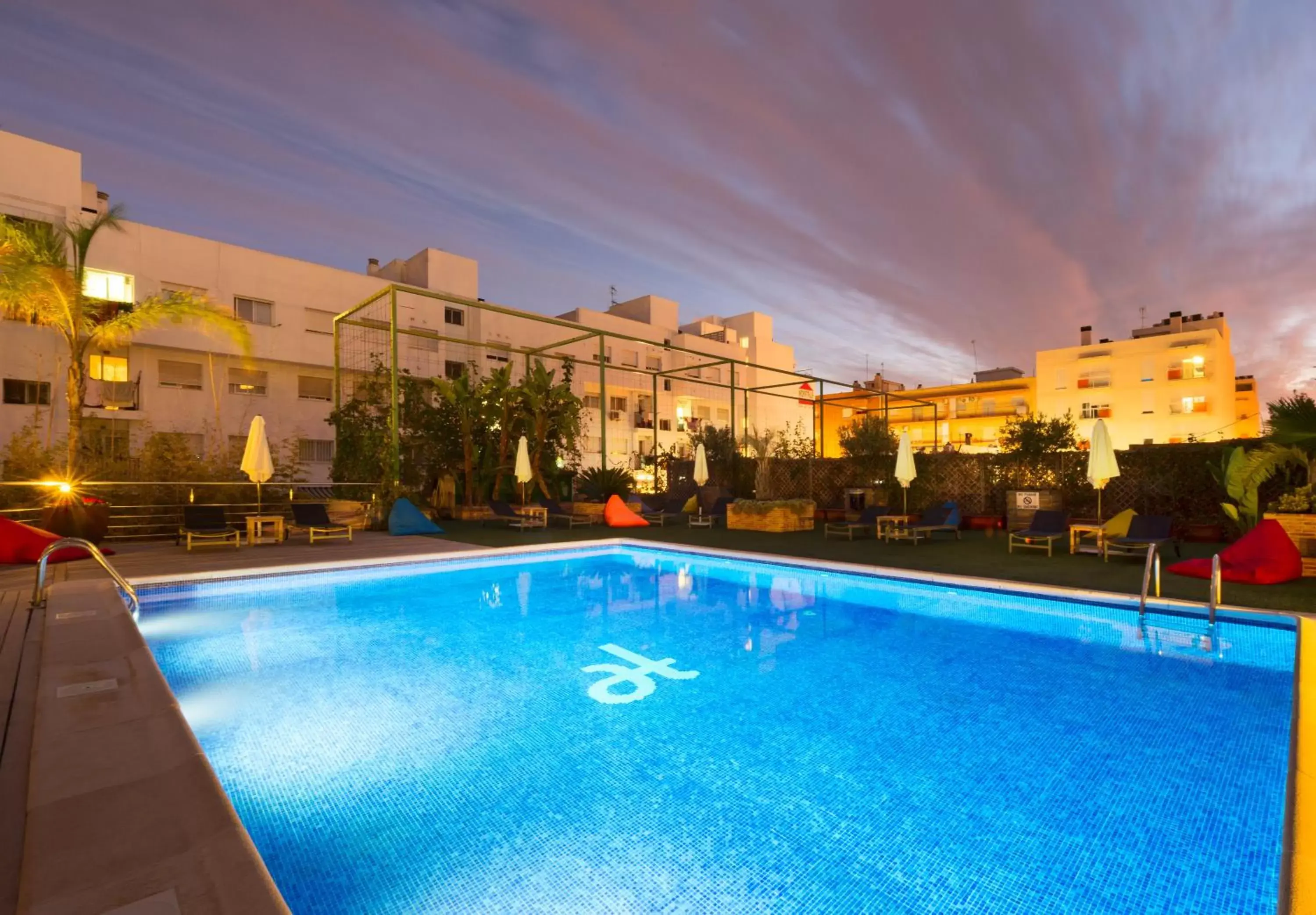 Swimming Pool in Port Feria Valencia