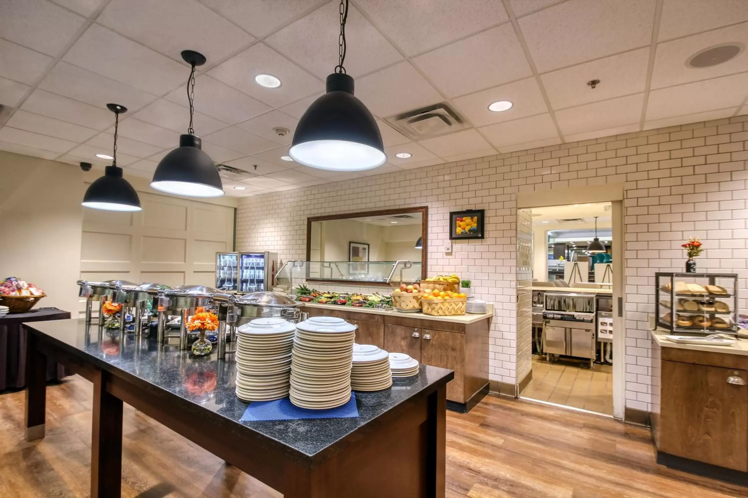 Breakfast, Restaurant/Places to Eat in Holiday Inn & Suites Atlanta Airport North, an IHG Hotel