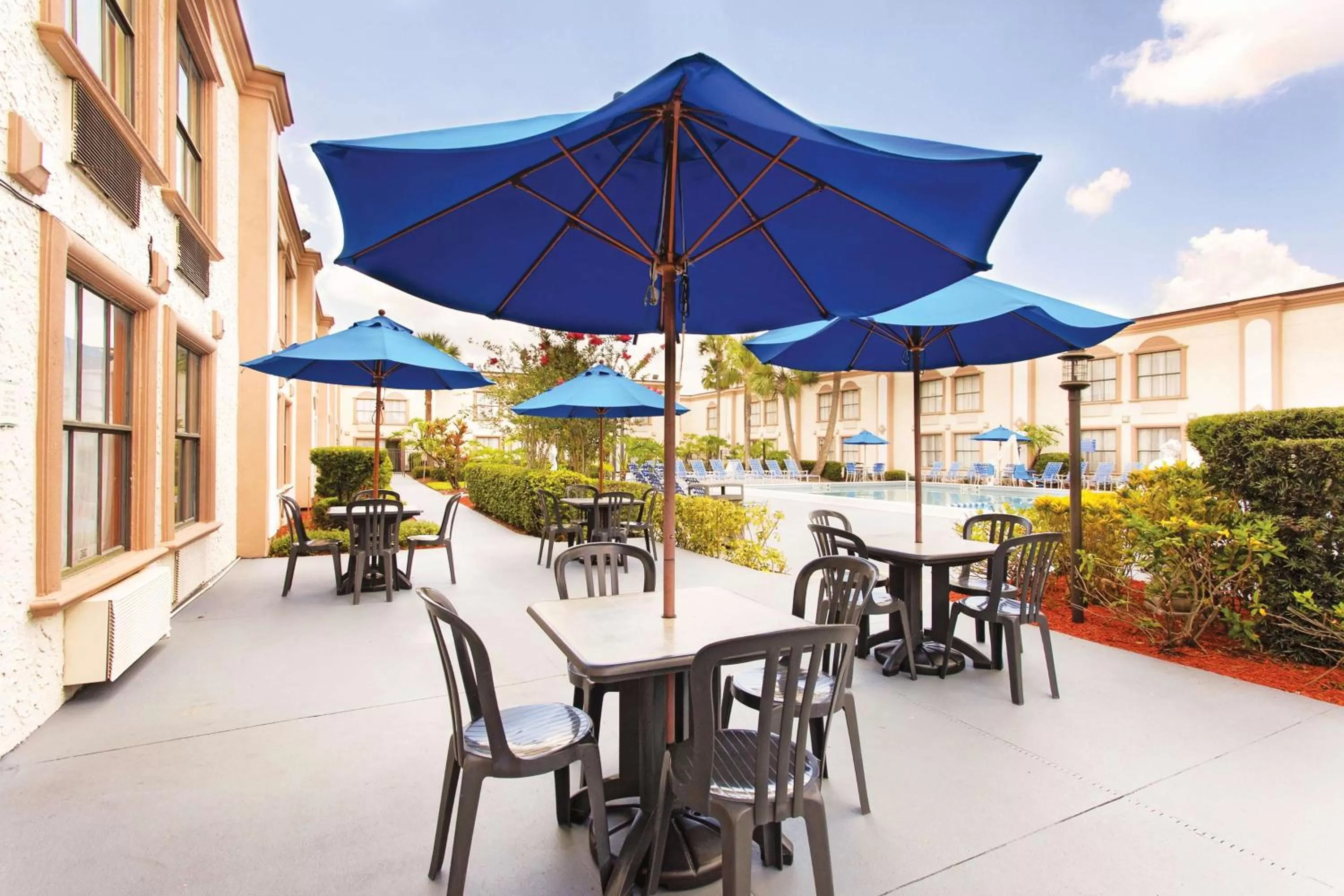 Property building in La Quinta Inn by Wyndham Orlando International Drive North