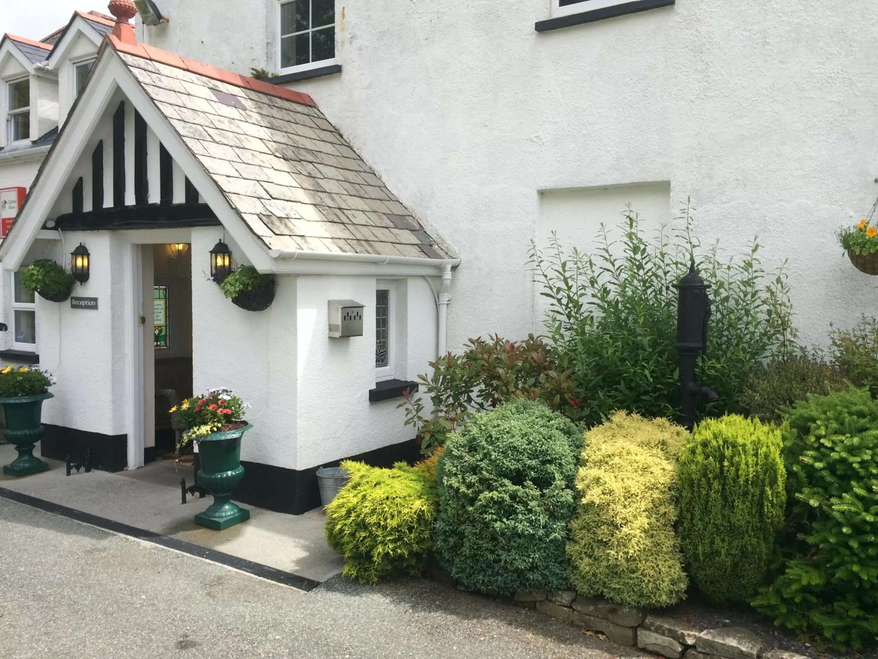 Facade/entrance, Property Building in Beggars Reach Hotel