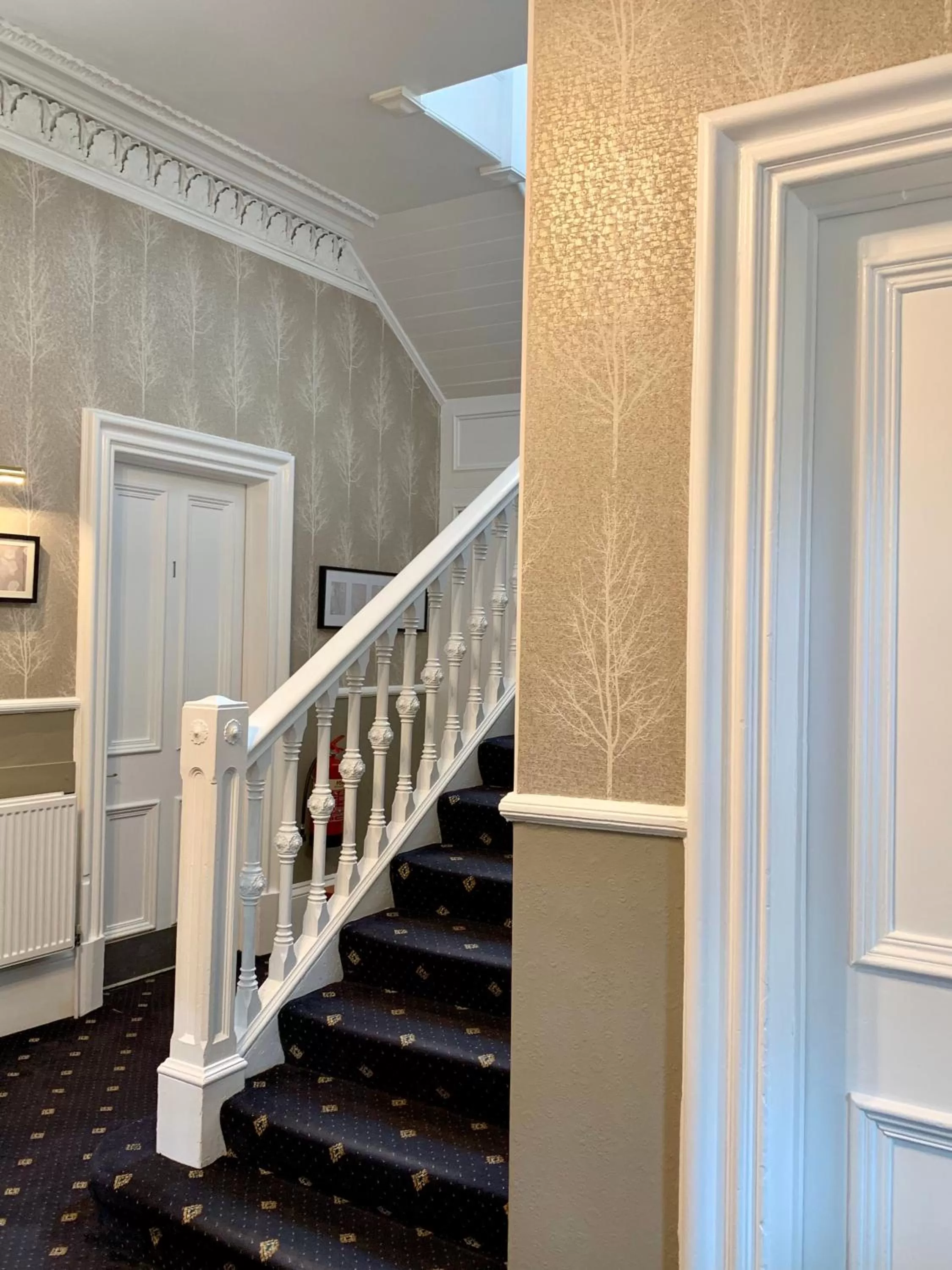 Facade/entrance in Northumberland Hotel