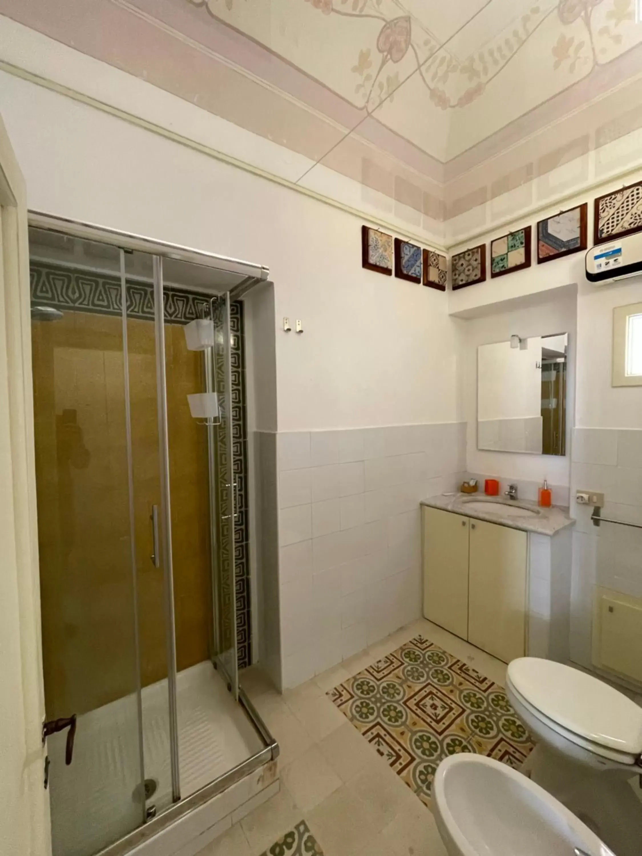 Shower, Bathroom in Stanze al Genio B&B