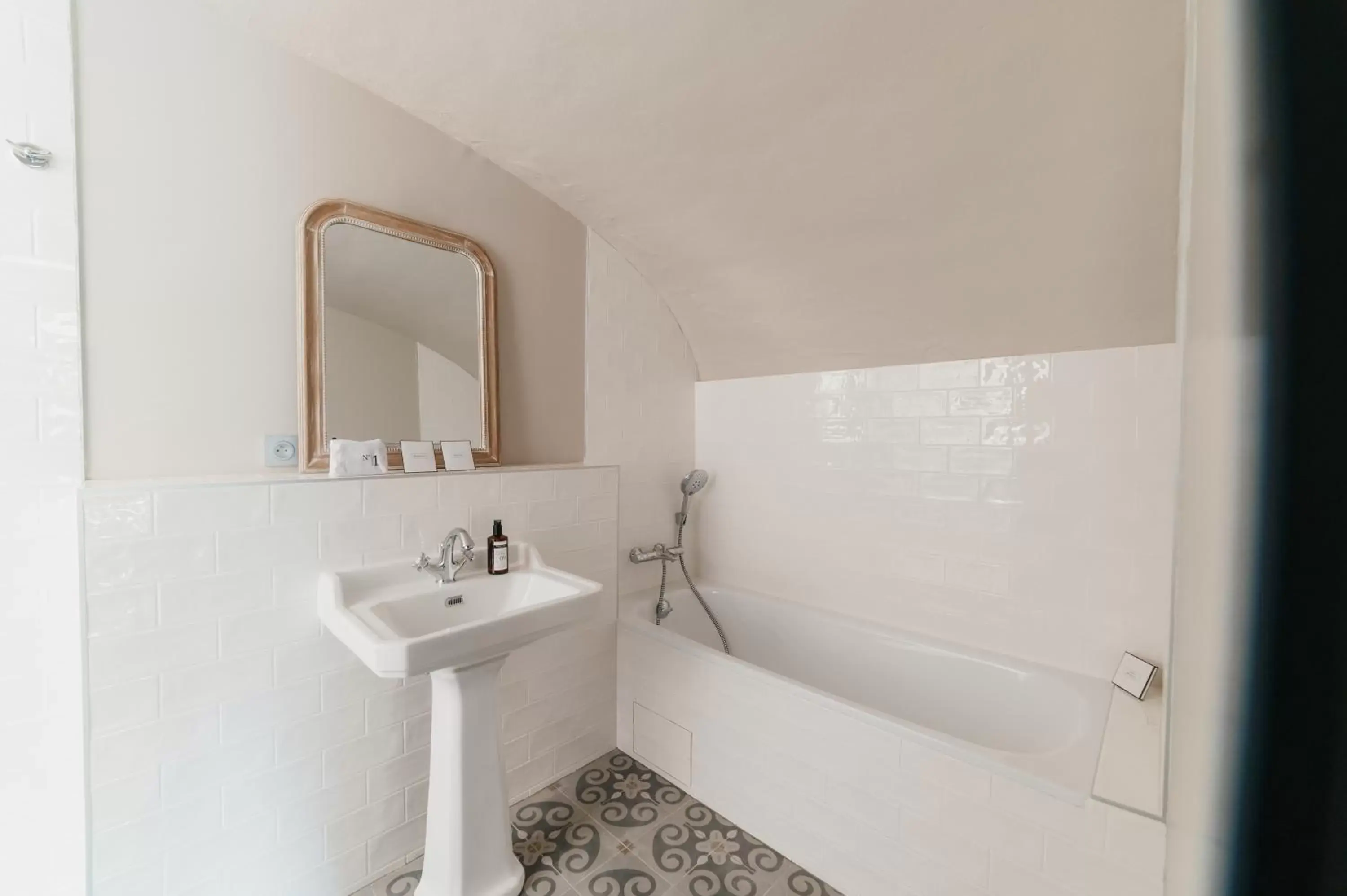 Bathroom in Hotel la Robeyere; BW Signature Collection