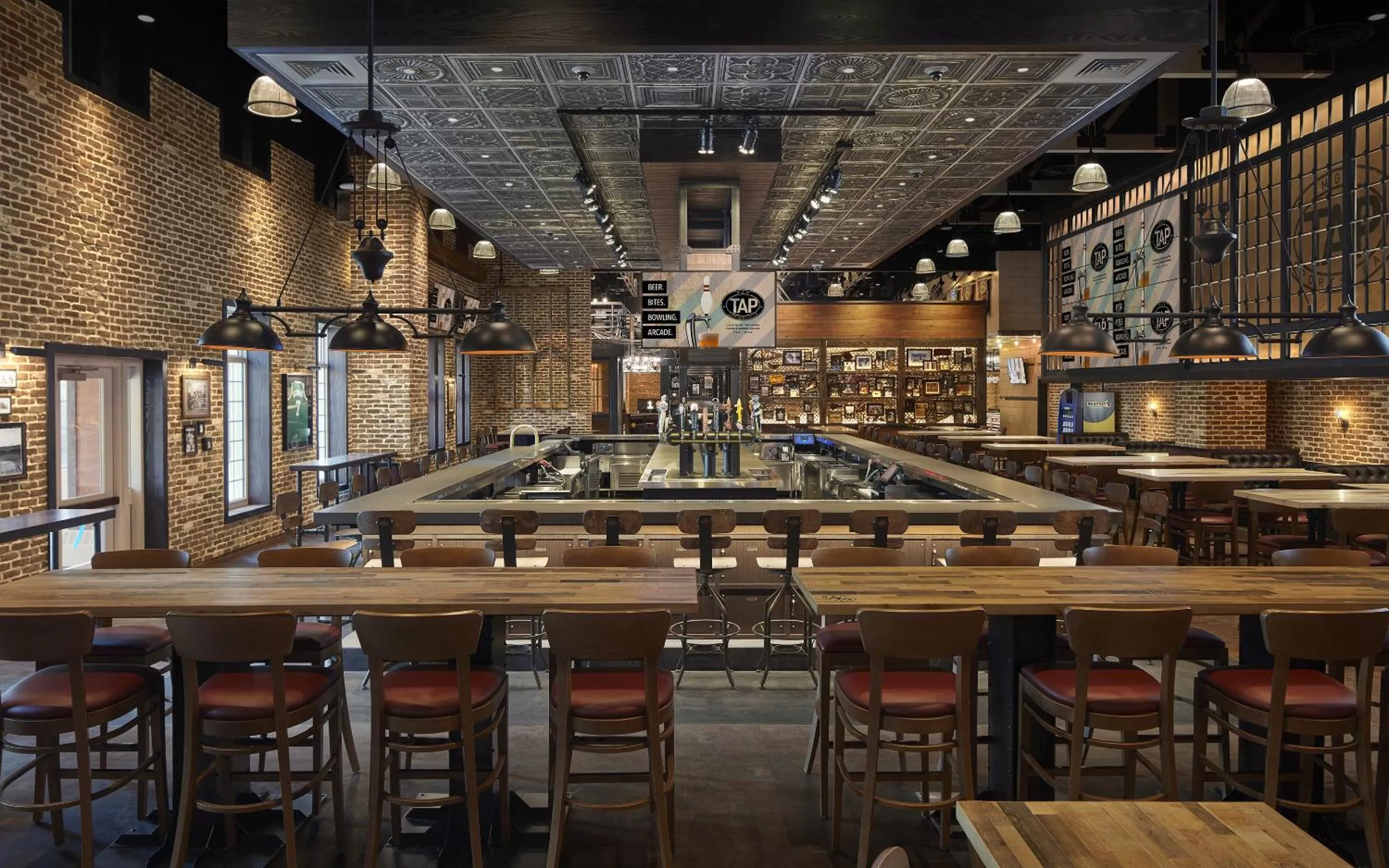 Restaurant/places to eat, Lounge/Bar in MGM Springfield