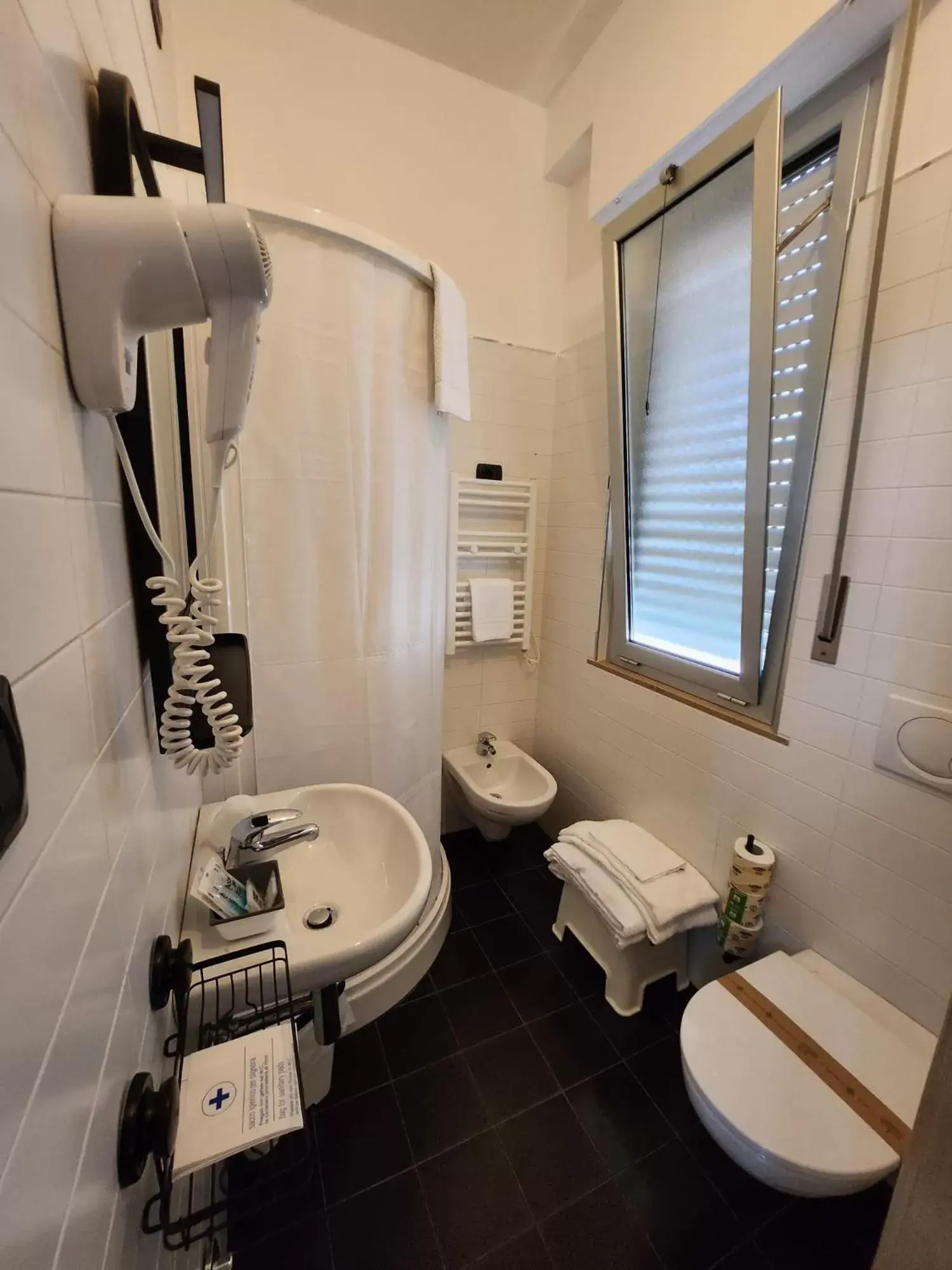 Bathroom in Hotel Miramare Dipendenza