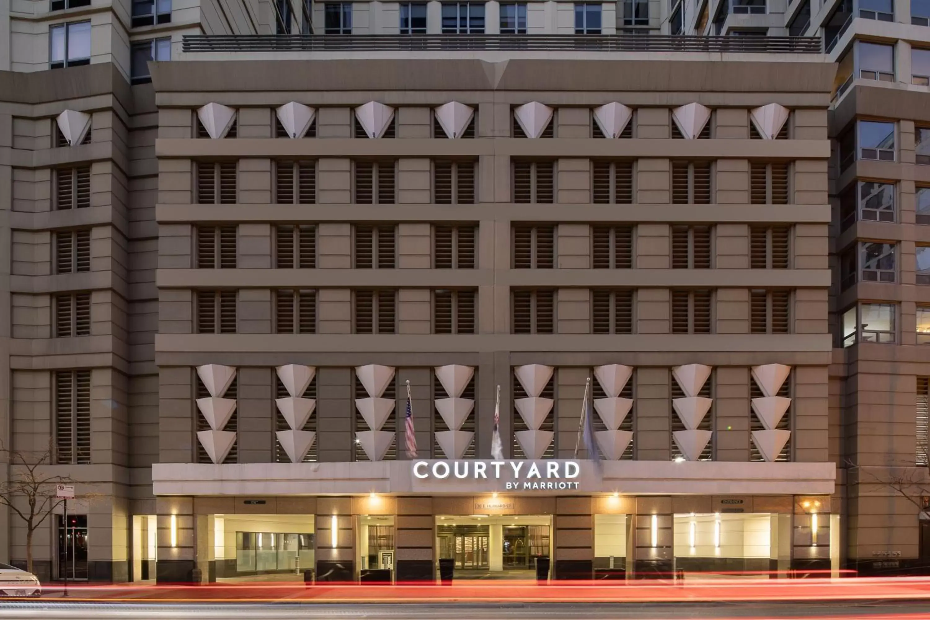 Property Building in Courtyard by Marriott Chicago Downtown/River North