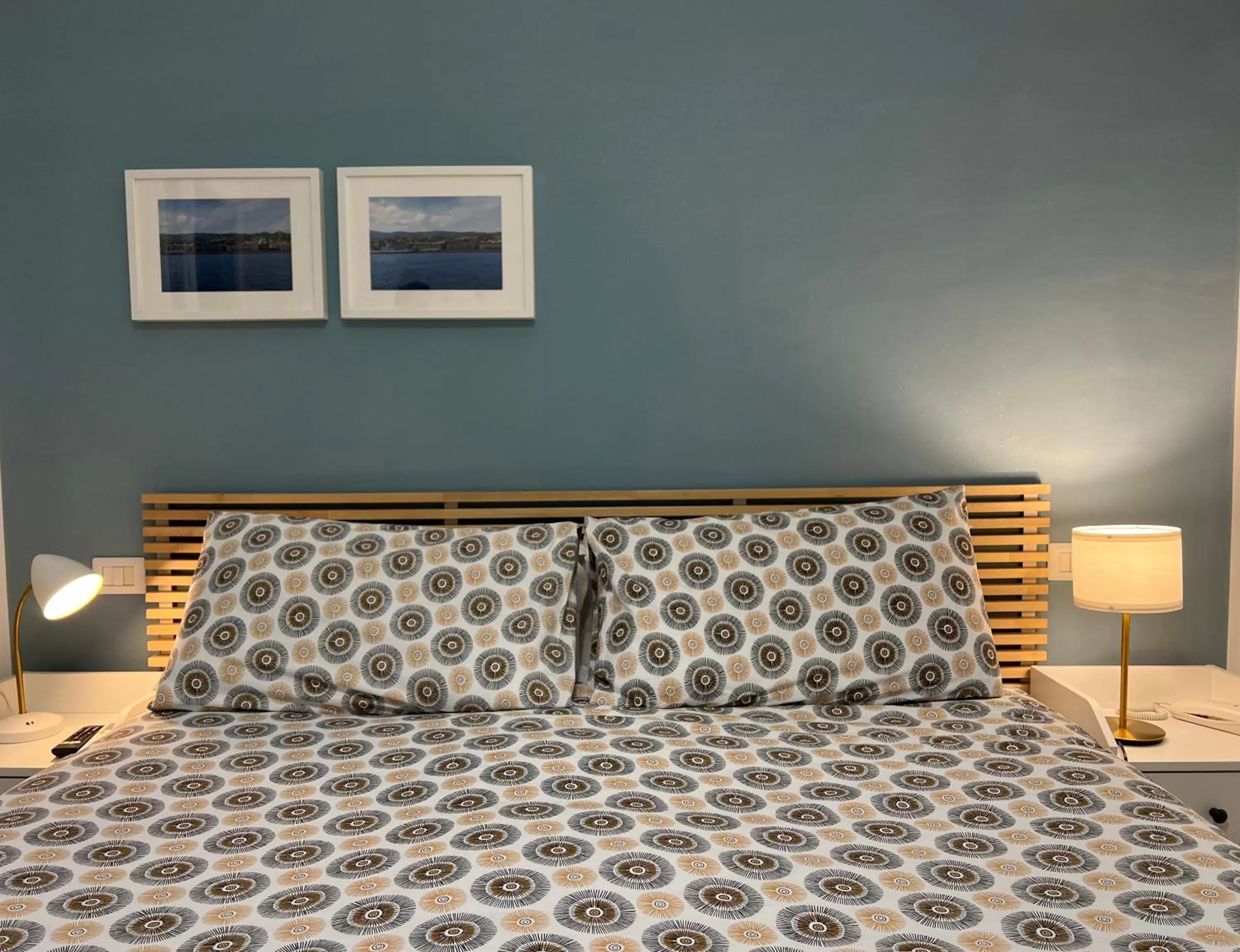 Bed in Garibaldi R&B