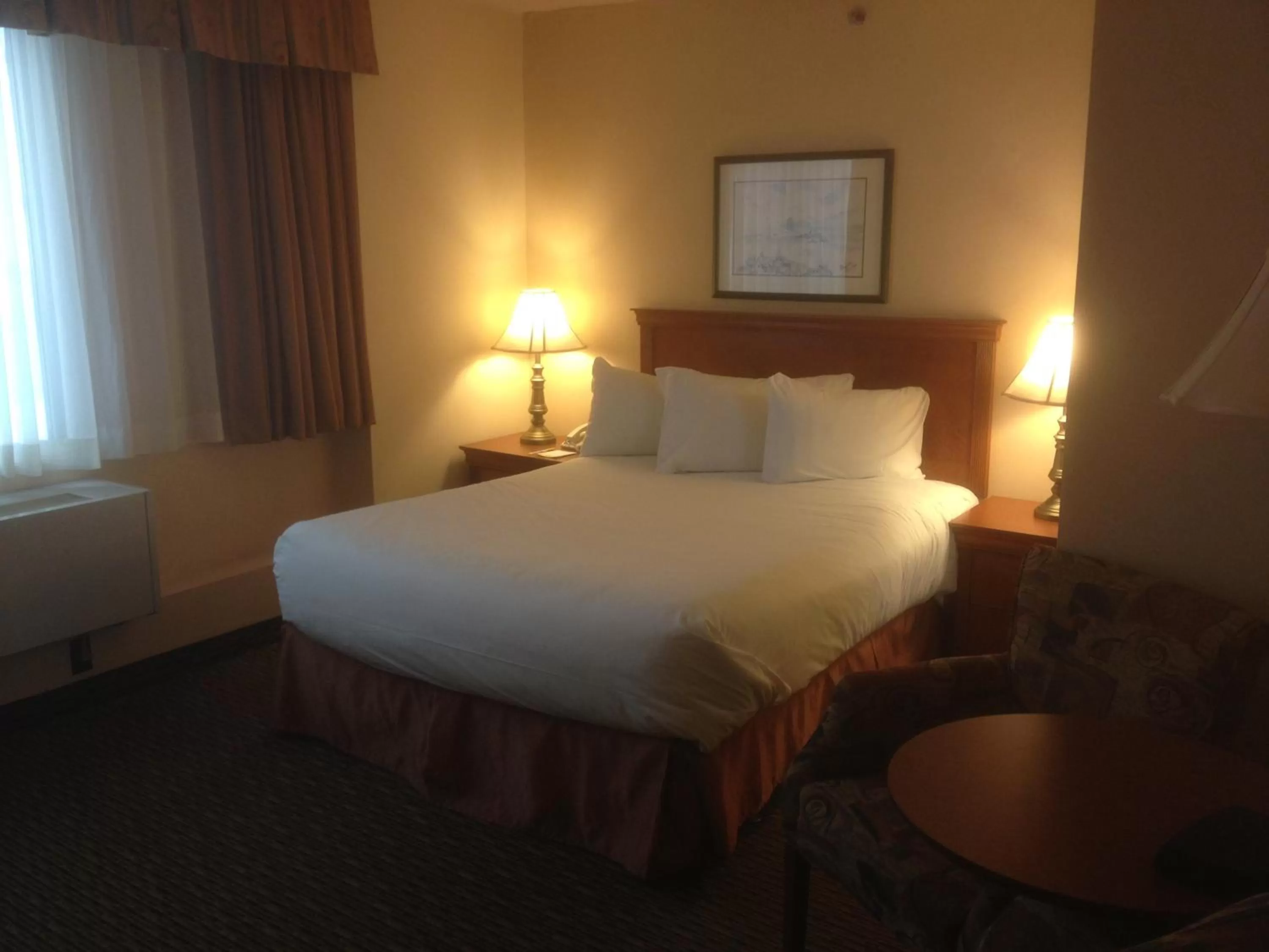 Bed in Hotel Chrome Montreal Centre-Ville