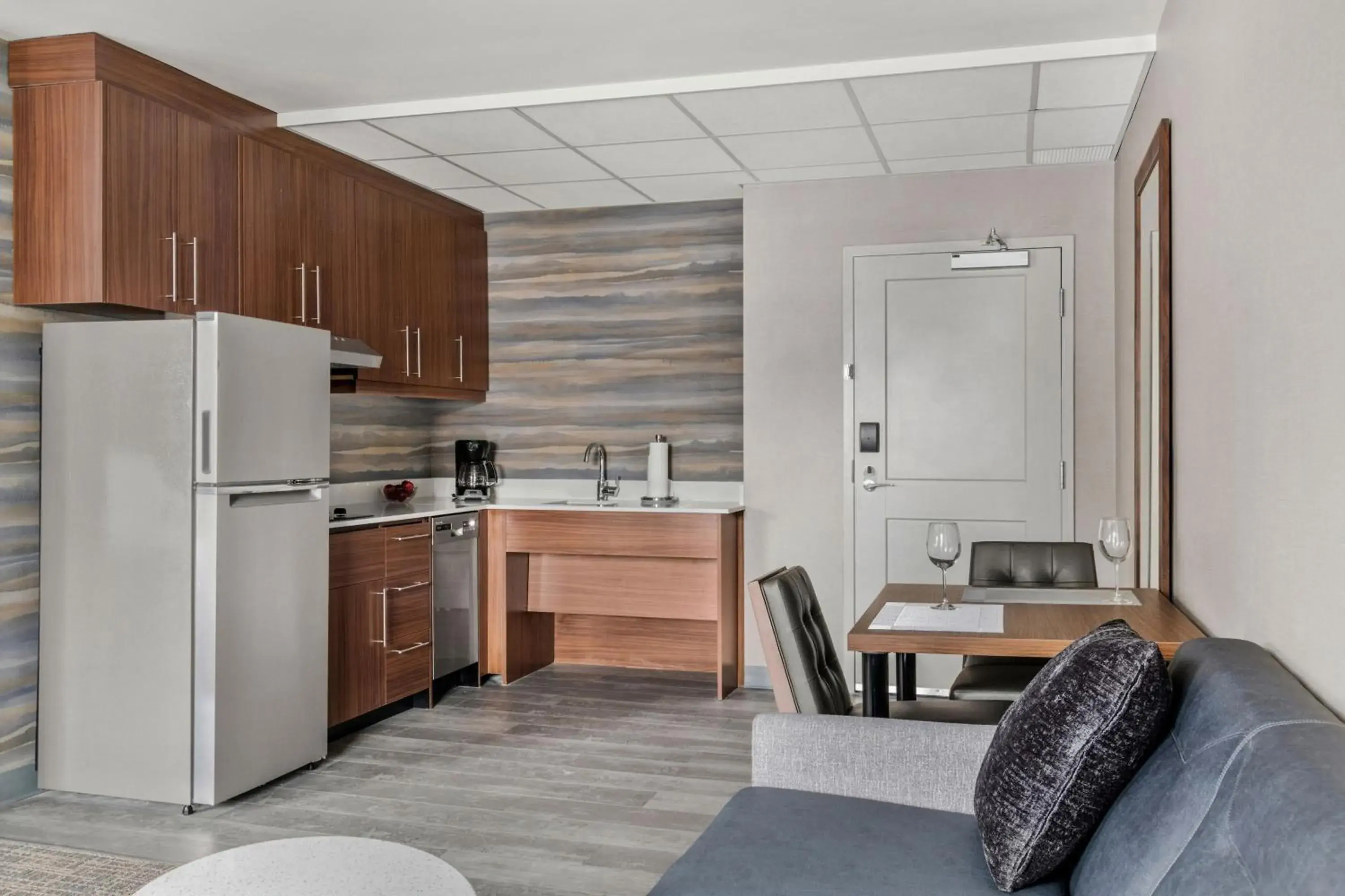 Kitchen or kitchenette, Kitchen/Kitchenette in Residence Inn by Marriott Laval