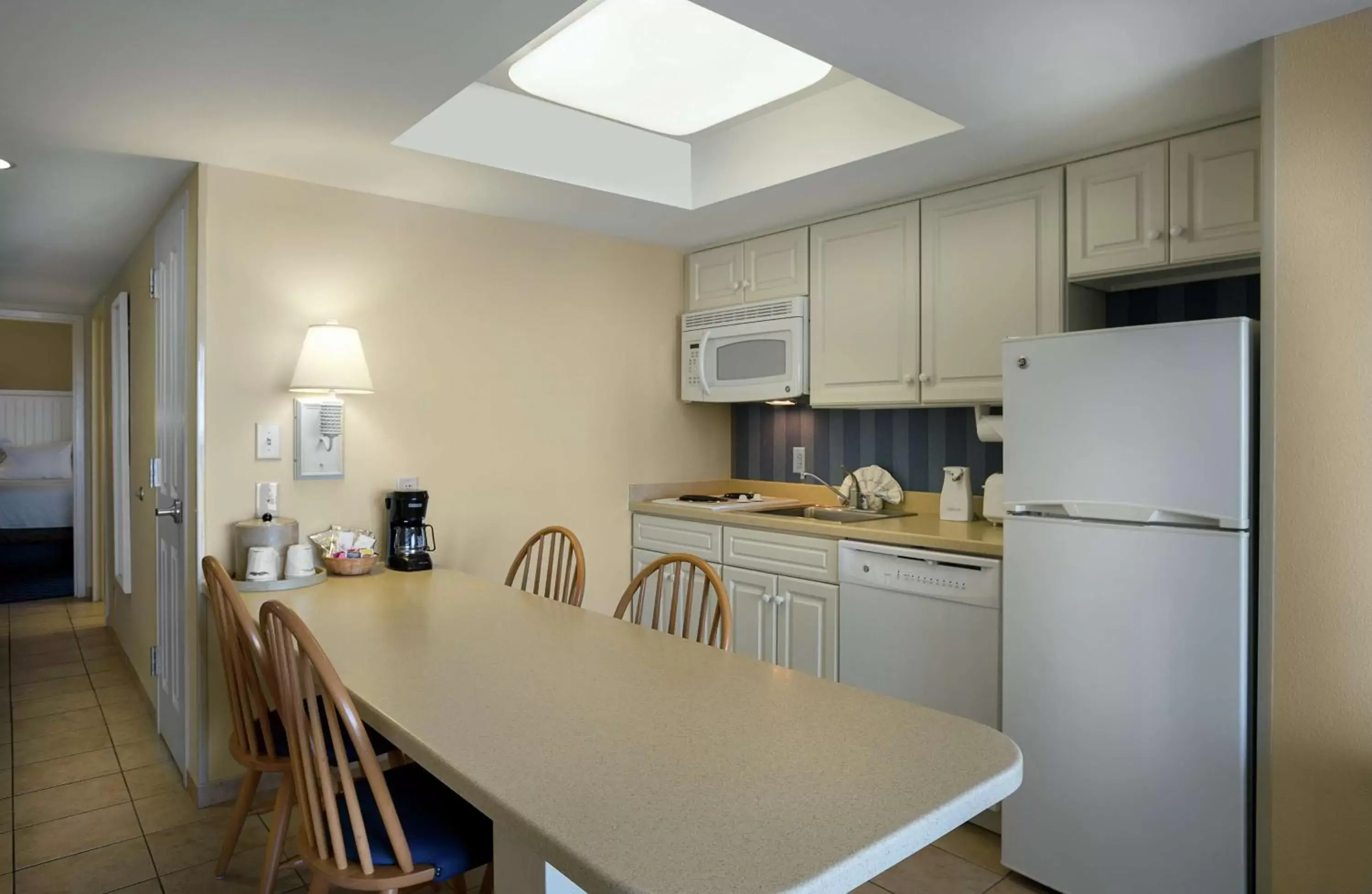 Kitchen or kitchenette, Kitchen/Kitchenette in Hampton Inn & Suites Myrtle Beach Oceanfront