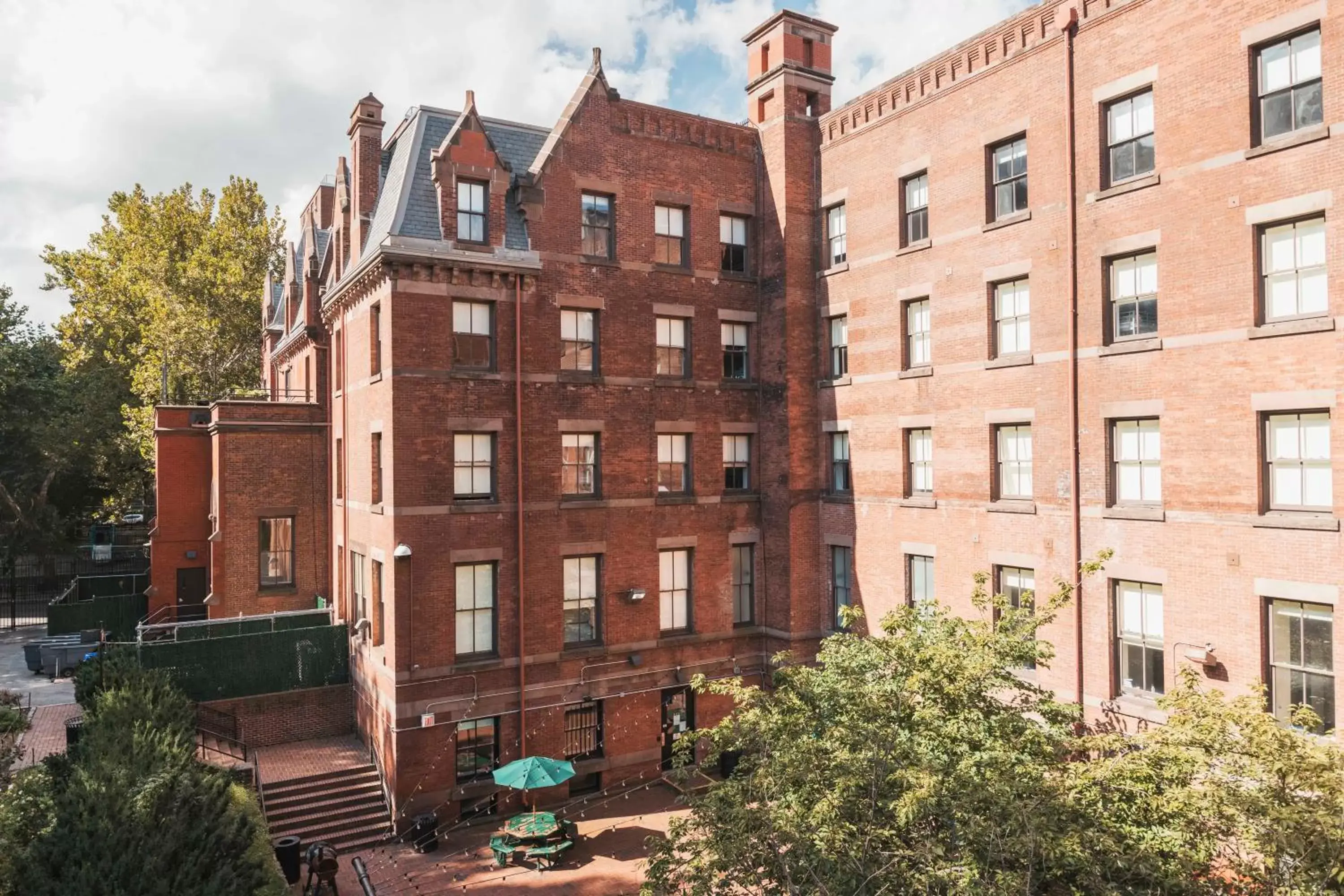 Property building in HI New York City Hostel Property building in HI New York City Hostel