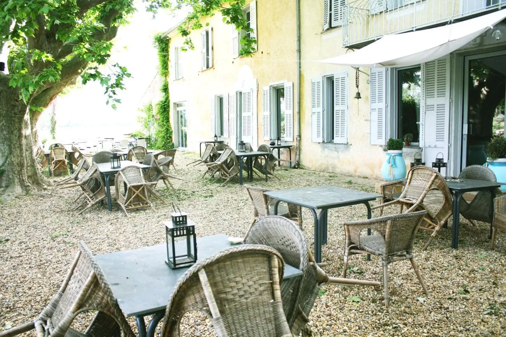 Balcony/Terrace, Restaurant/Places to Eat in Domaine Regis Freres
