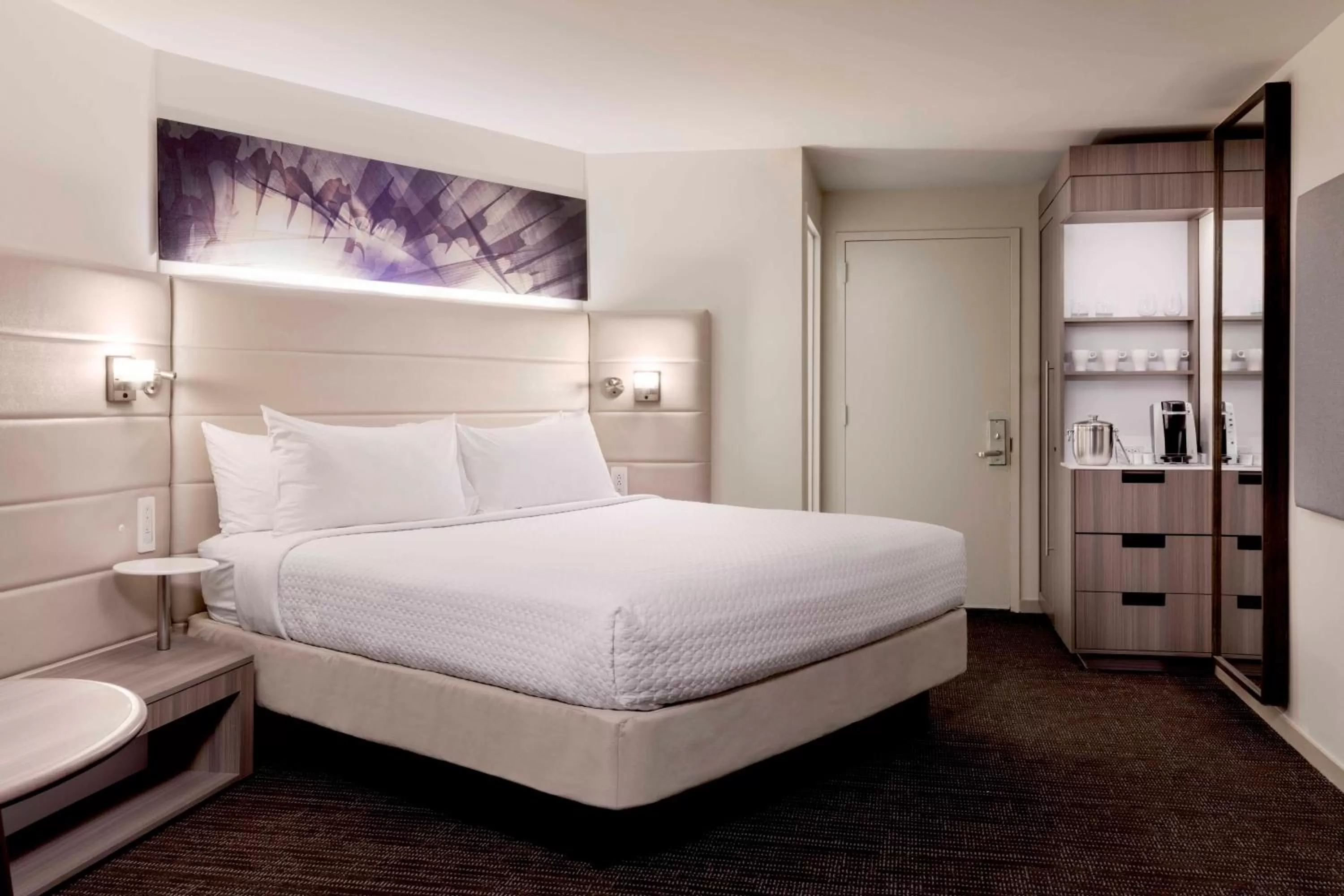 Photo of the whole room, Bed in Crowne Plaza Atlanta - Midtown by IHG