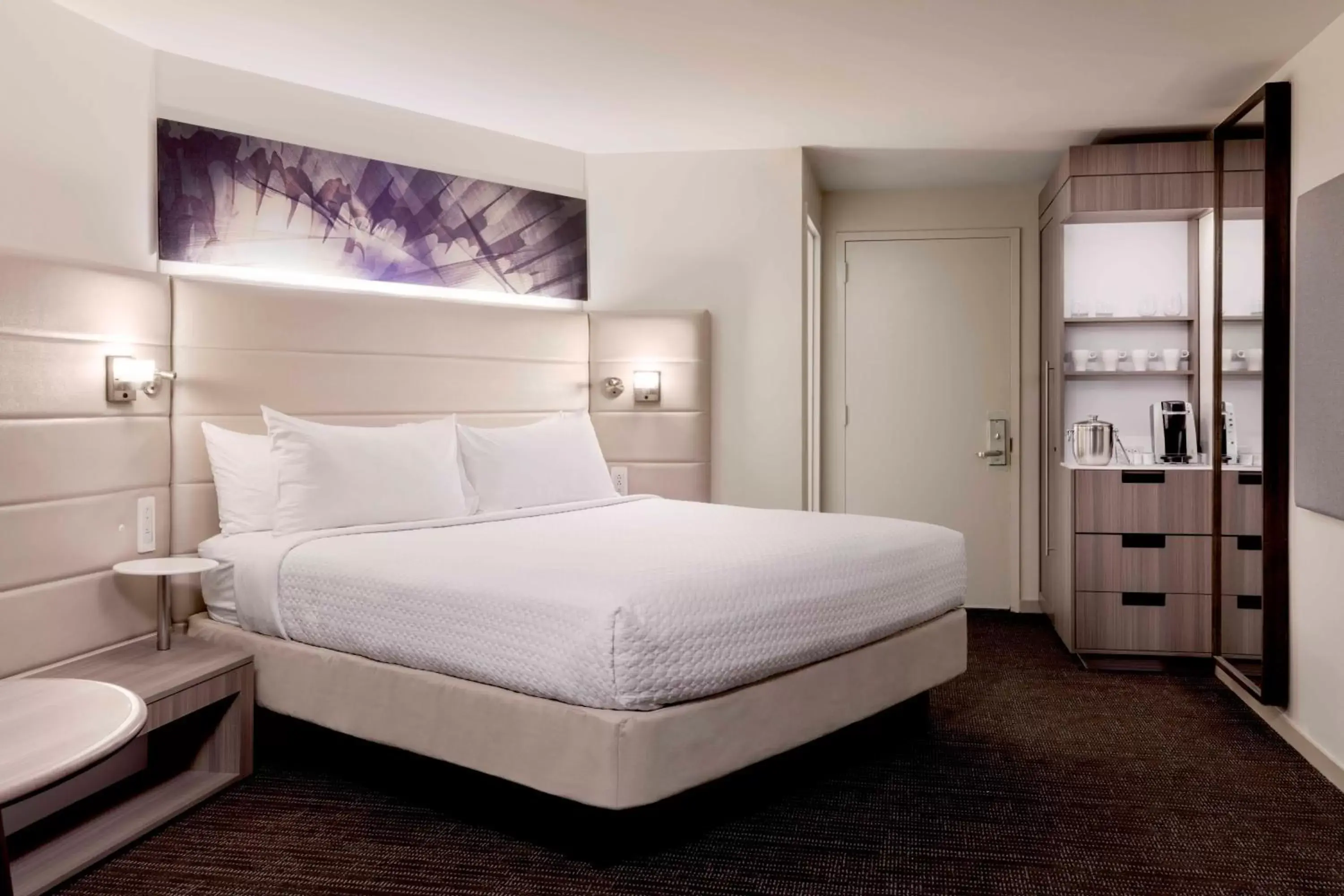 Photo of the whole room, Bed in Crowne Plaza Atlanta Midtown, an IHG Hotel