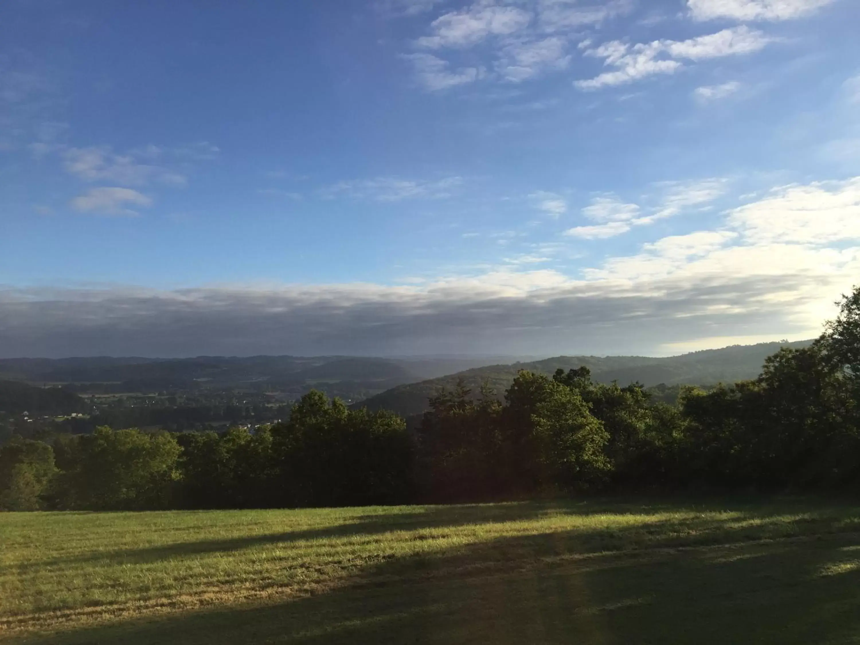 Mountain view in Domaine de Lascaux