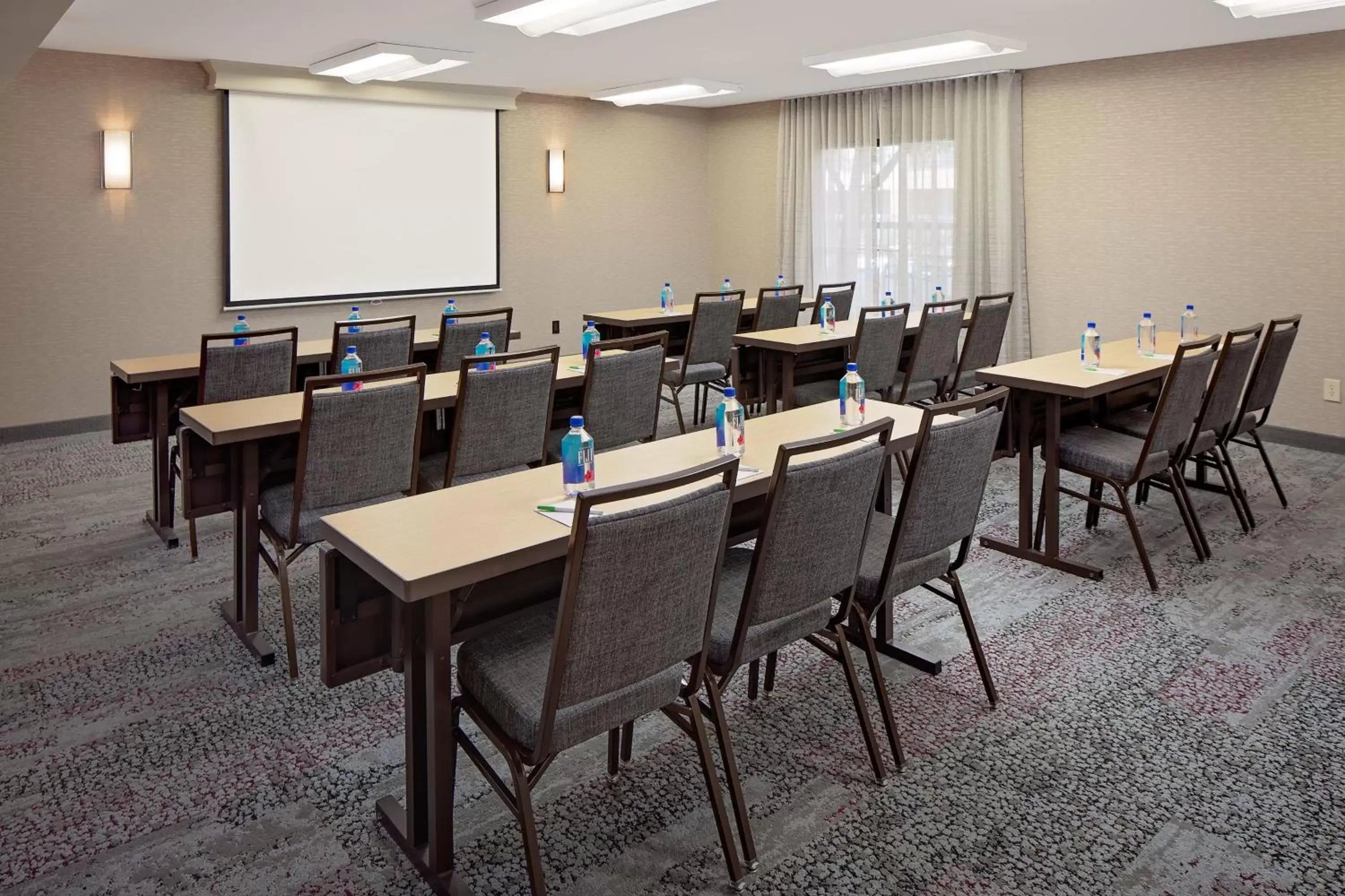 Meeting/conference room in Courtyard Durham Near Duke University/Downtown