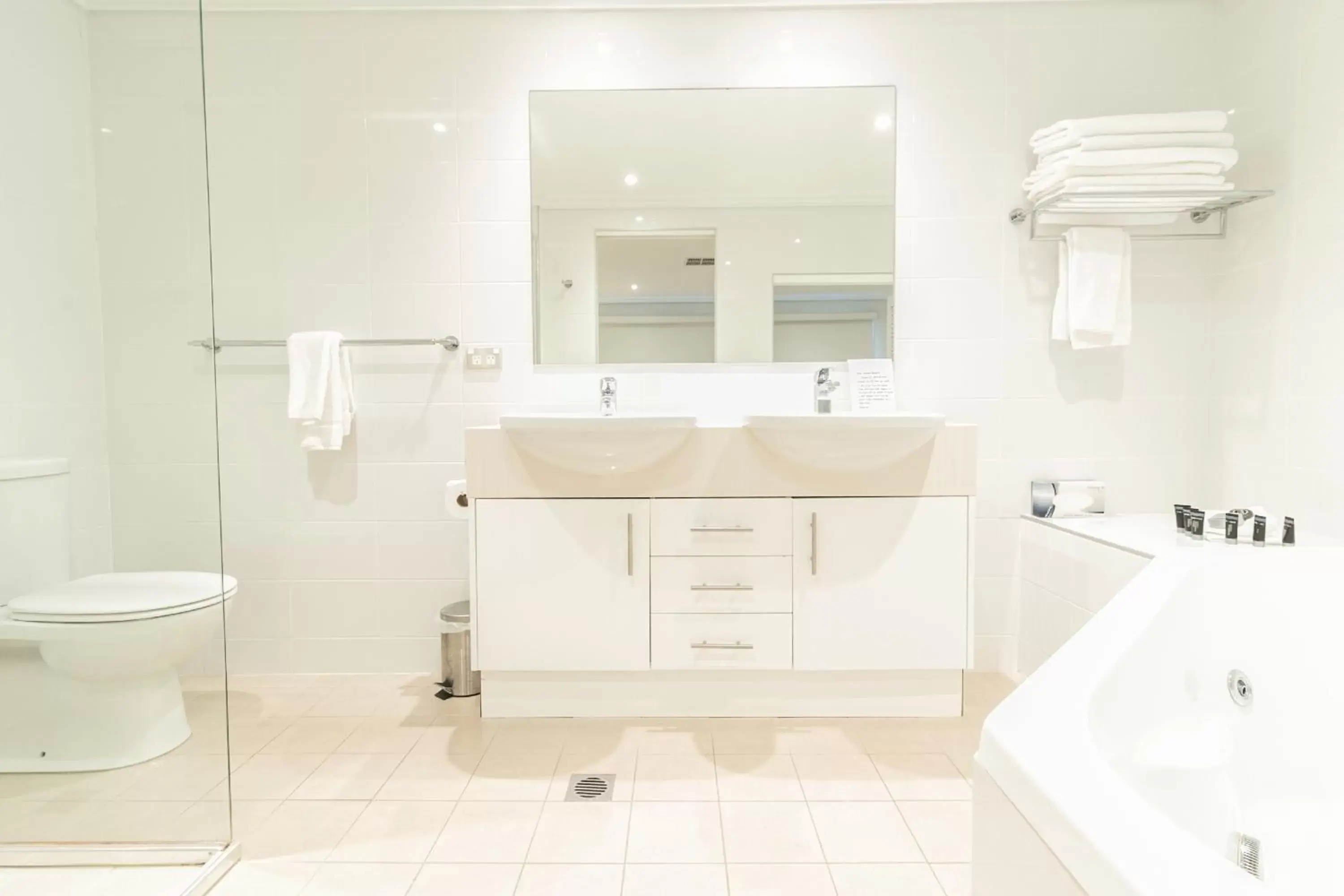 Bathroom in Absolute Beachfront Opal Cove Resort